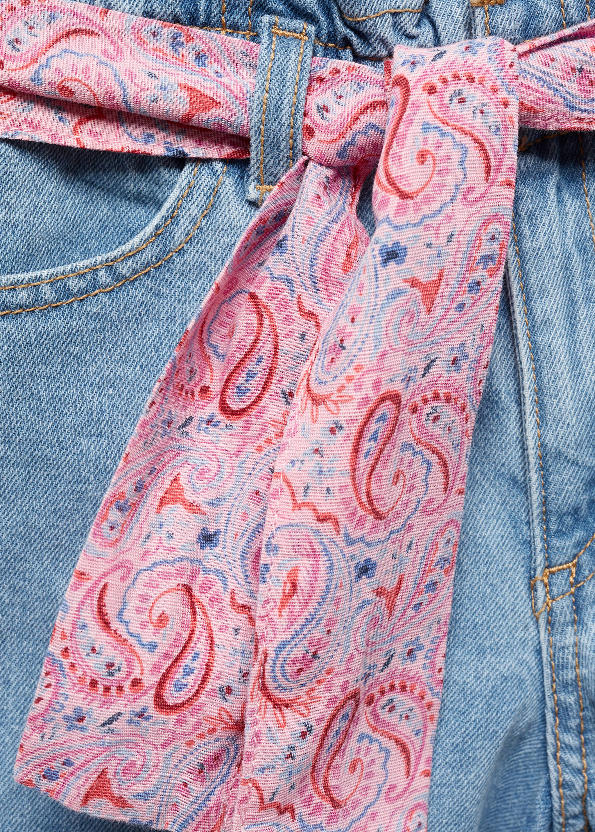 Paperbag shorts with belt - Details of the article 8