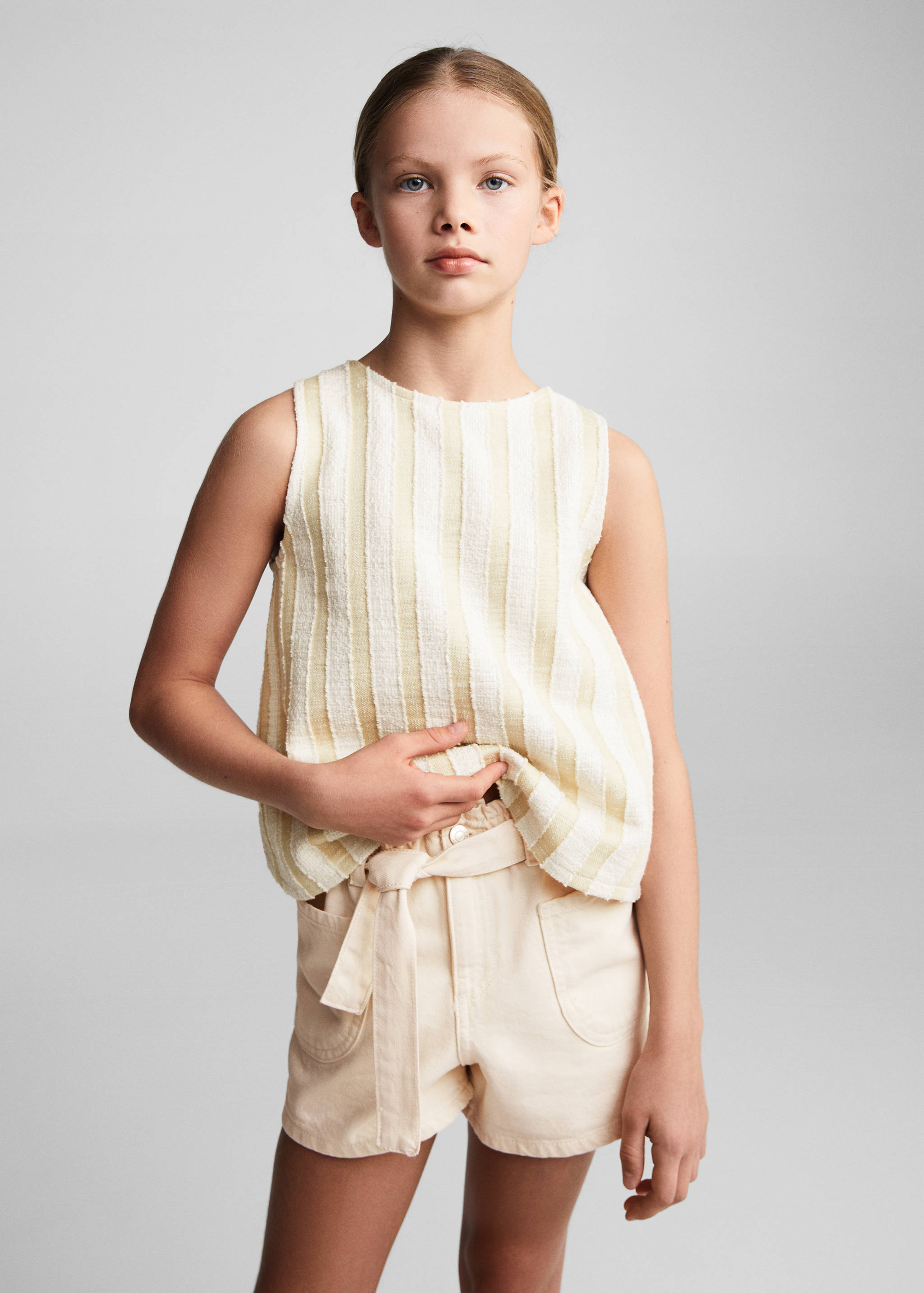 Szorty paperbag z paskiem - Plan średni