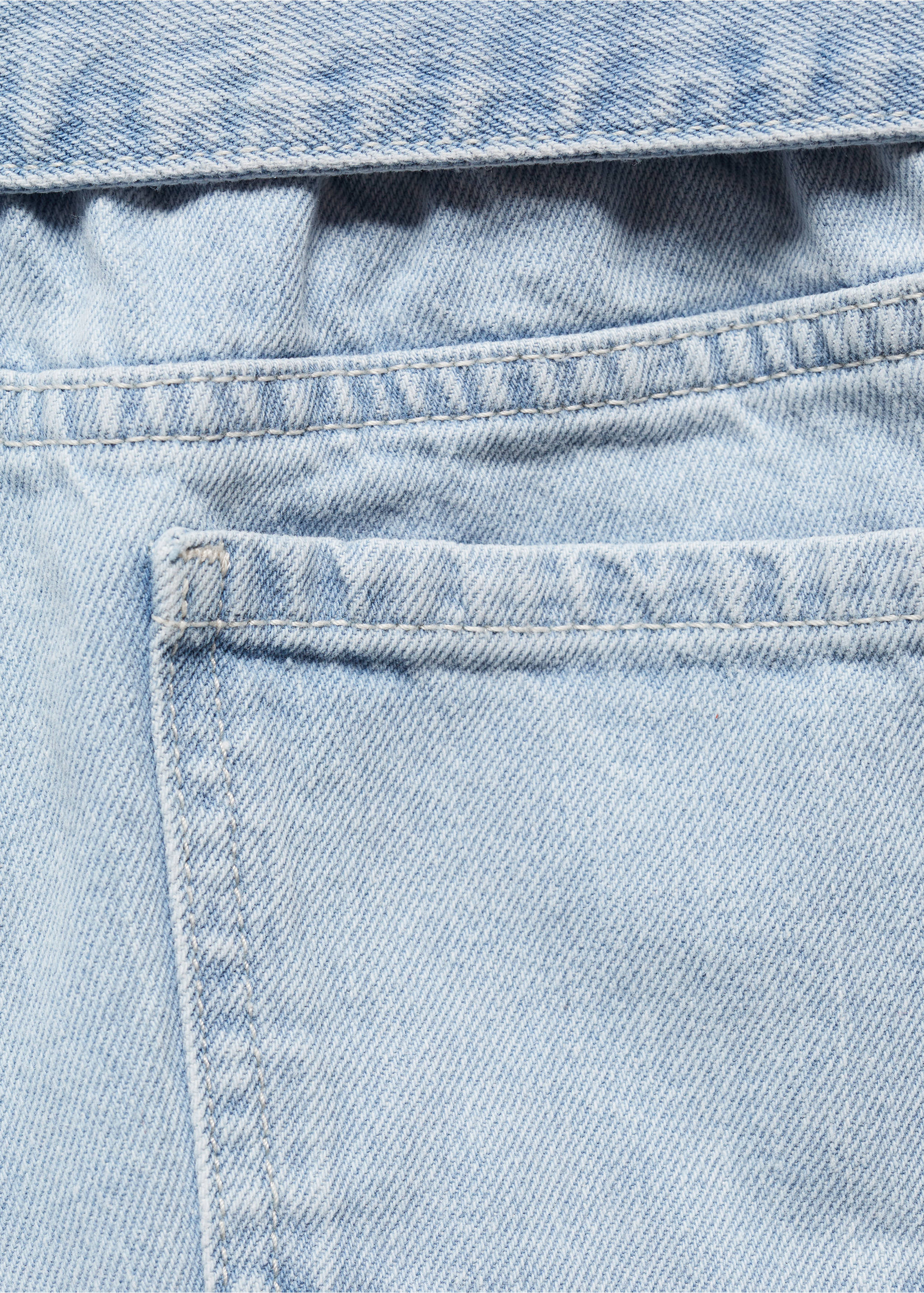Paperbag shorts with belt - Details of the article 8, Light Blue. Ref: 67026013-00.
