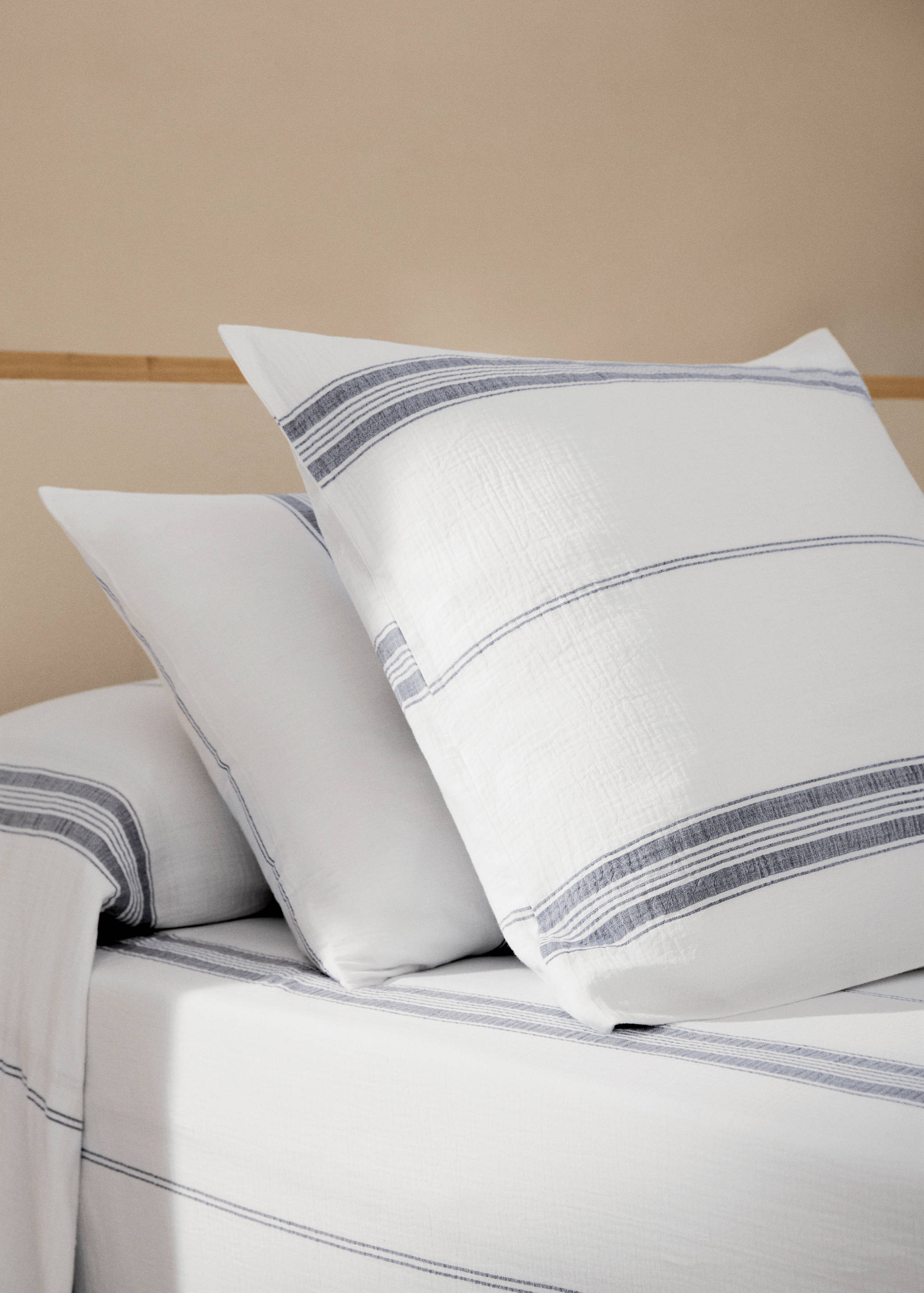 Striped textured cotton pillowcase 45x110cm - General plane