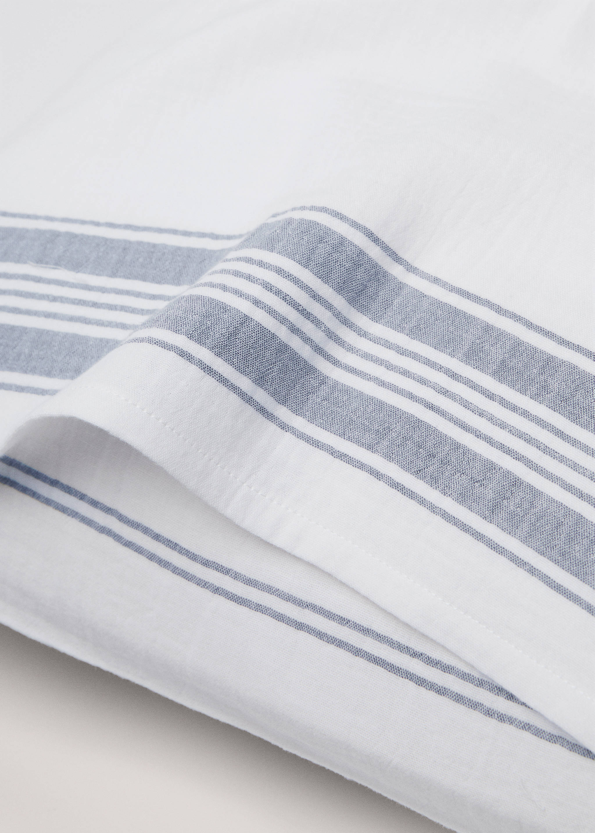 Striped textured cotton pillowcase 45x110cm - Details of the article 2