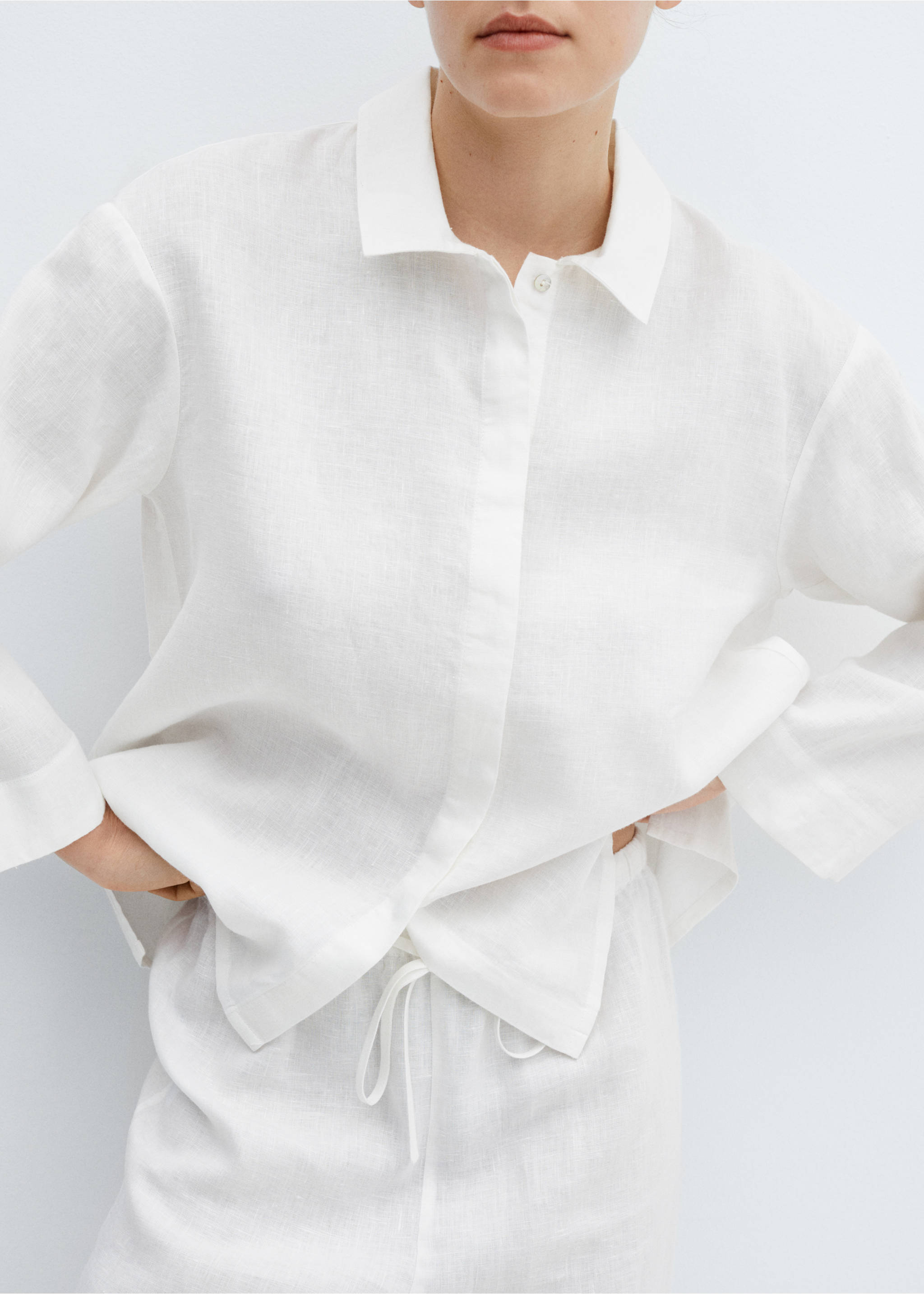 Pyjamahemd aus 100 % Leinen - Detail des Artikels 6, Weiß. Ref: 67026043-00.