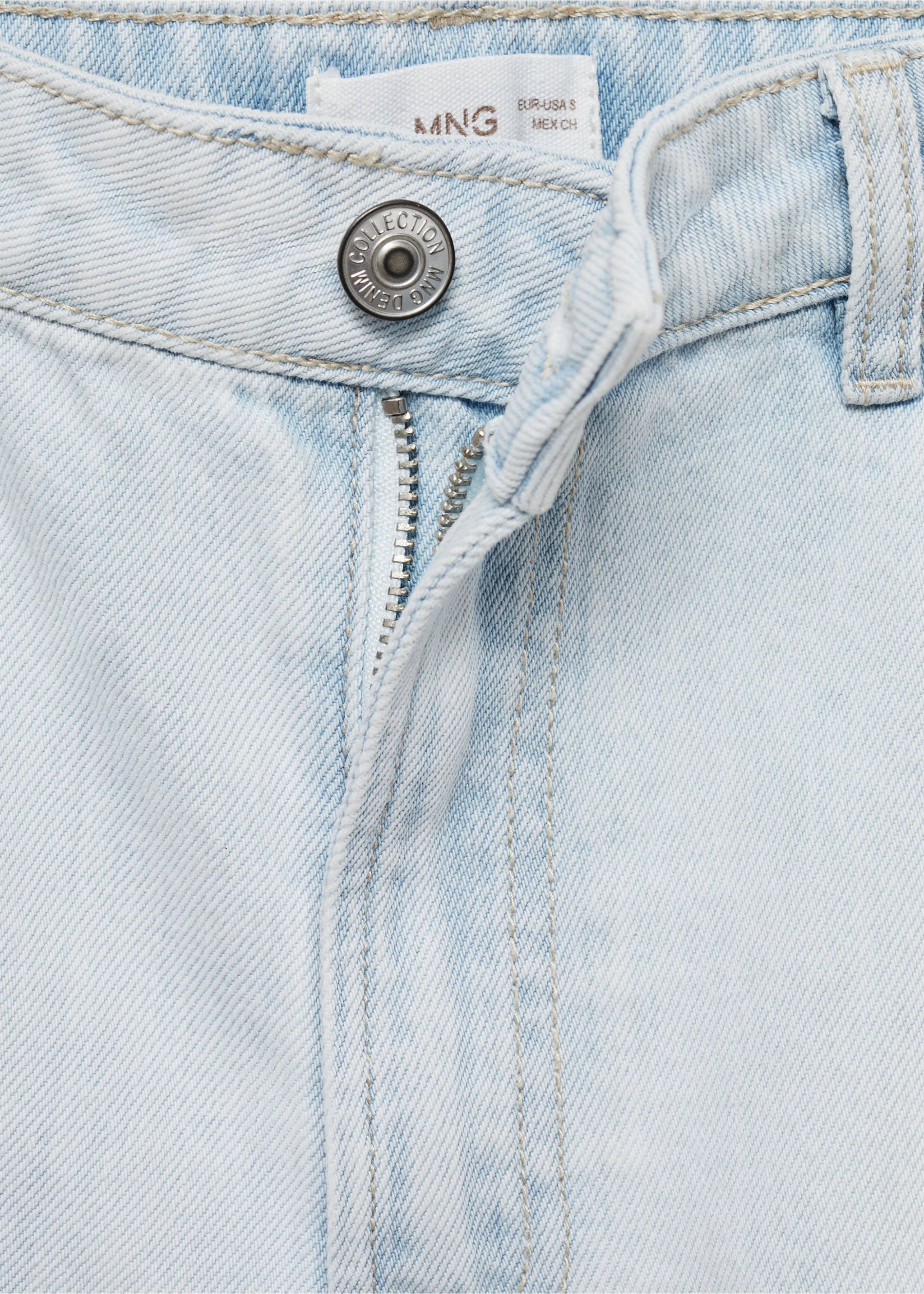 Frayed denim shorts - Details of the article 8, Bleach Blue. Ref: 67026047-00.