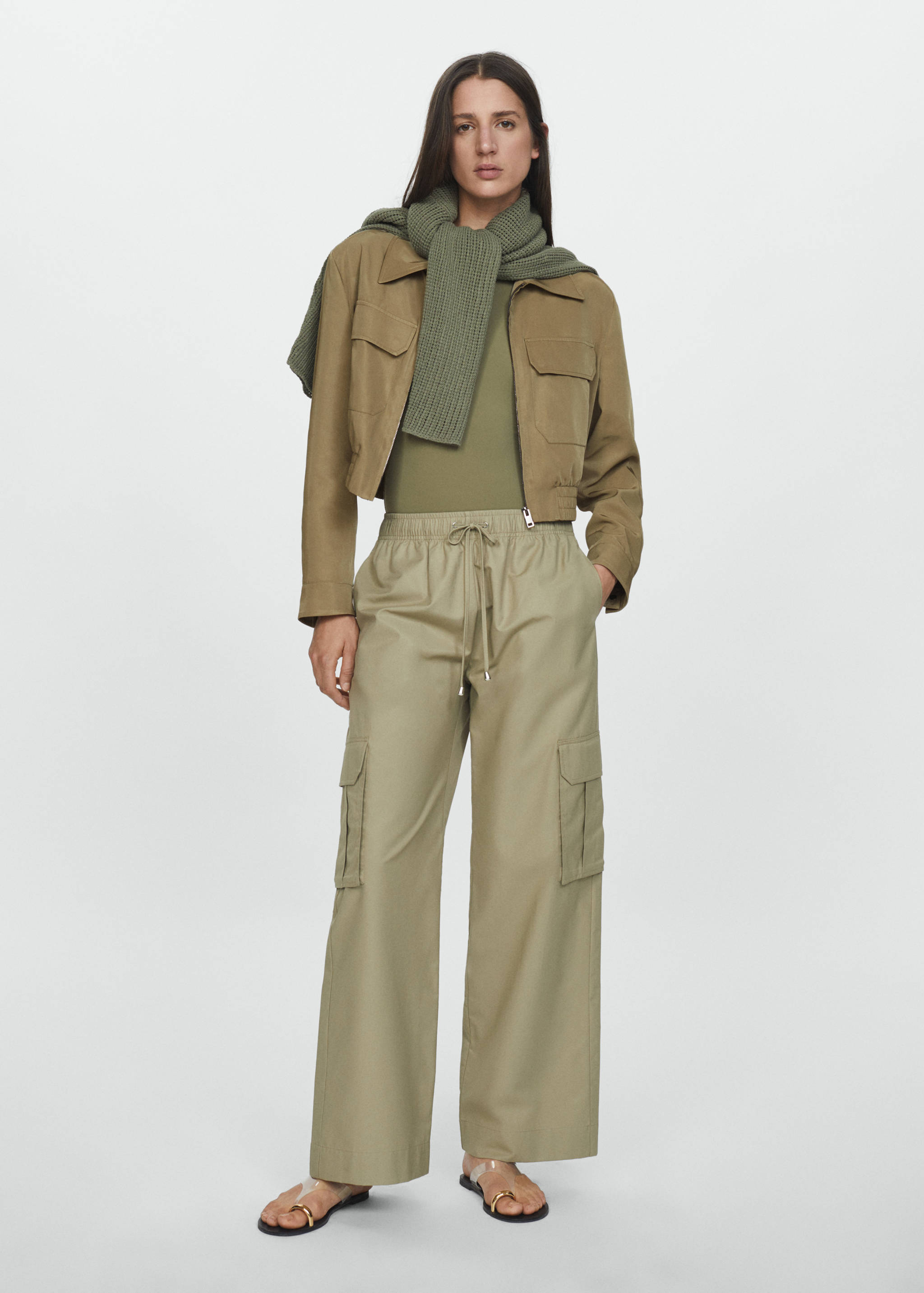 Cropped jacket with pockets - Details of the article 9