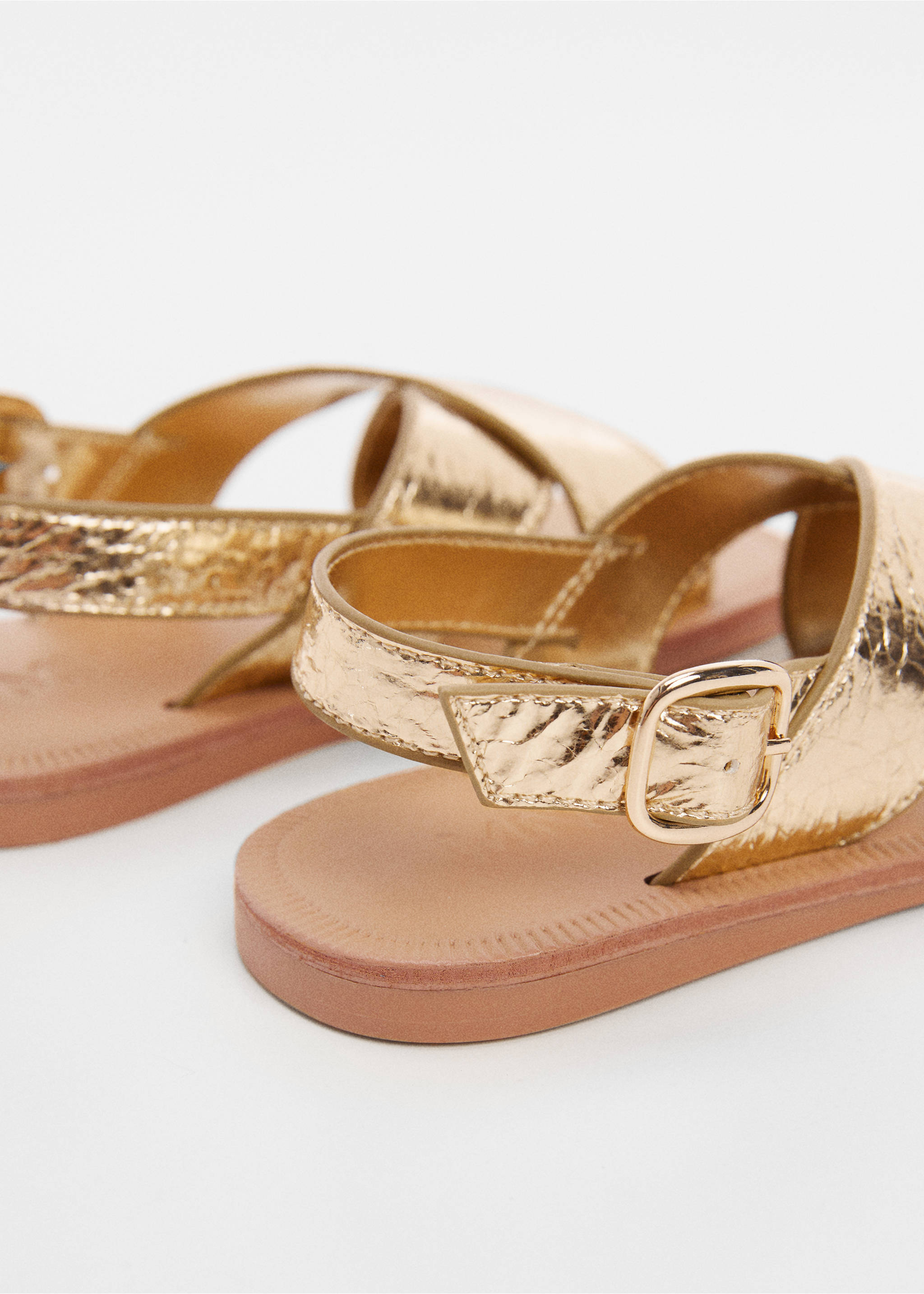 Metallic sandalen met bandjes - Detail van het artikel 1, Goud. Ref: 67026326-00.