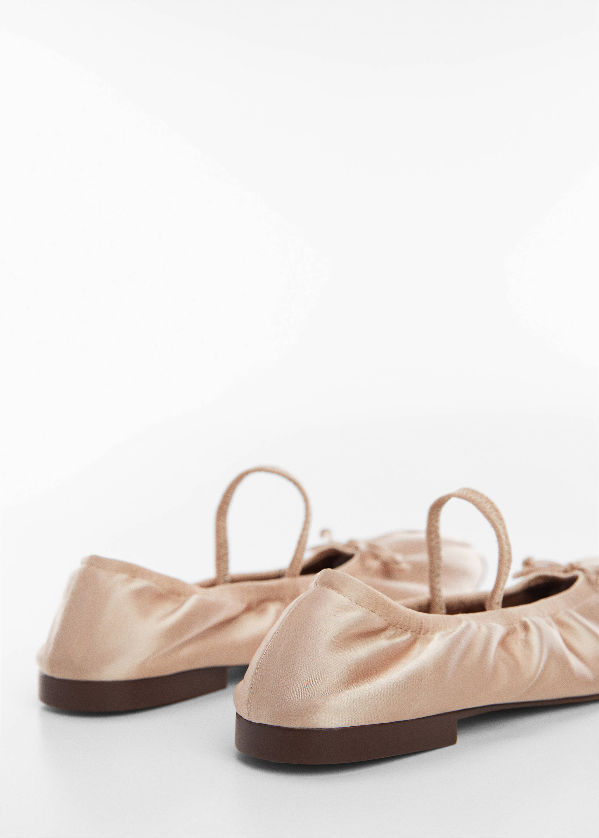 Elastic satin ballet flats - Details of the article 1, Beige. Ref: 67026339-00.