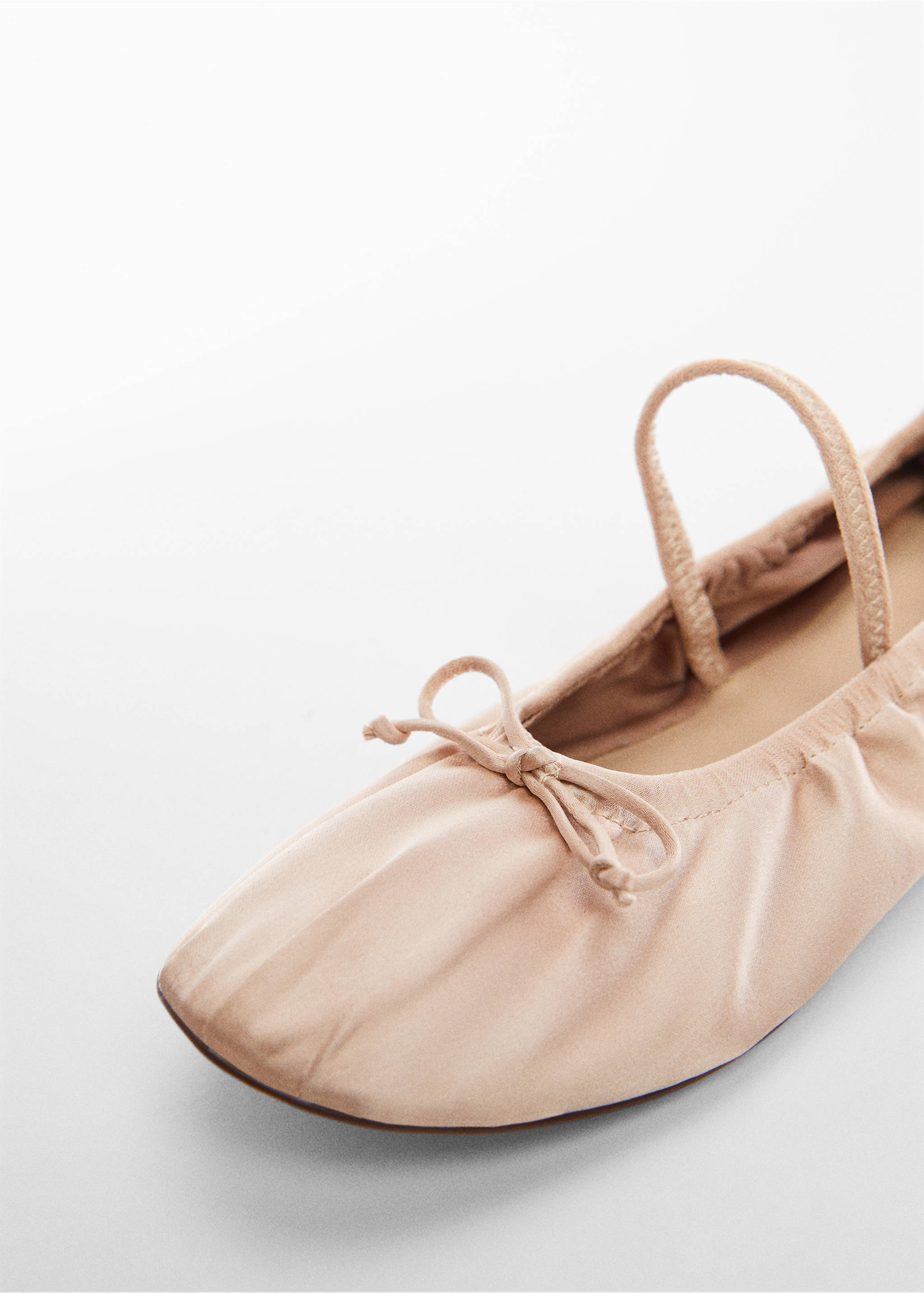 Elastic satin ballet flats - Details of the article 2, Beige. Ref: 67026339-00.