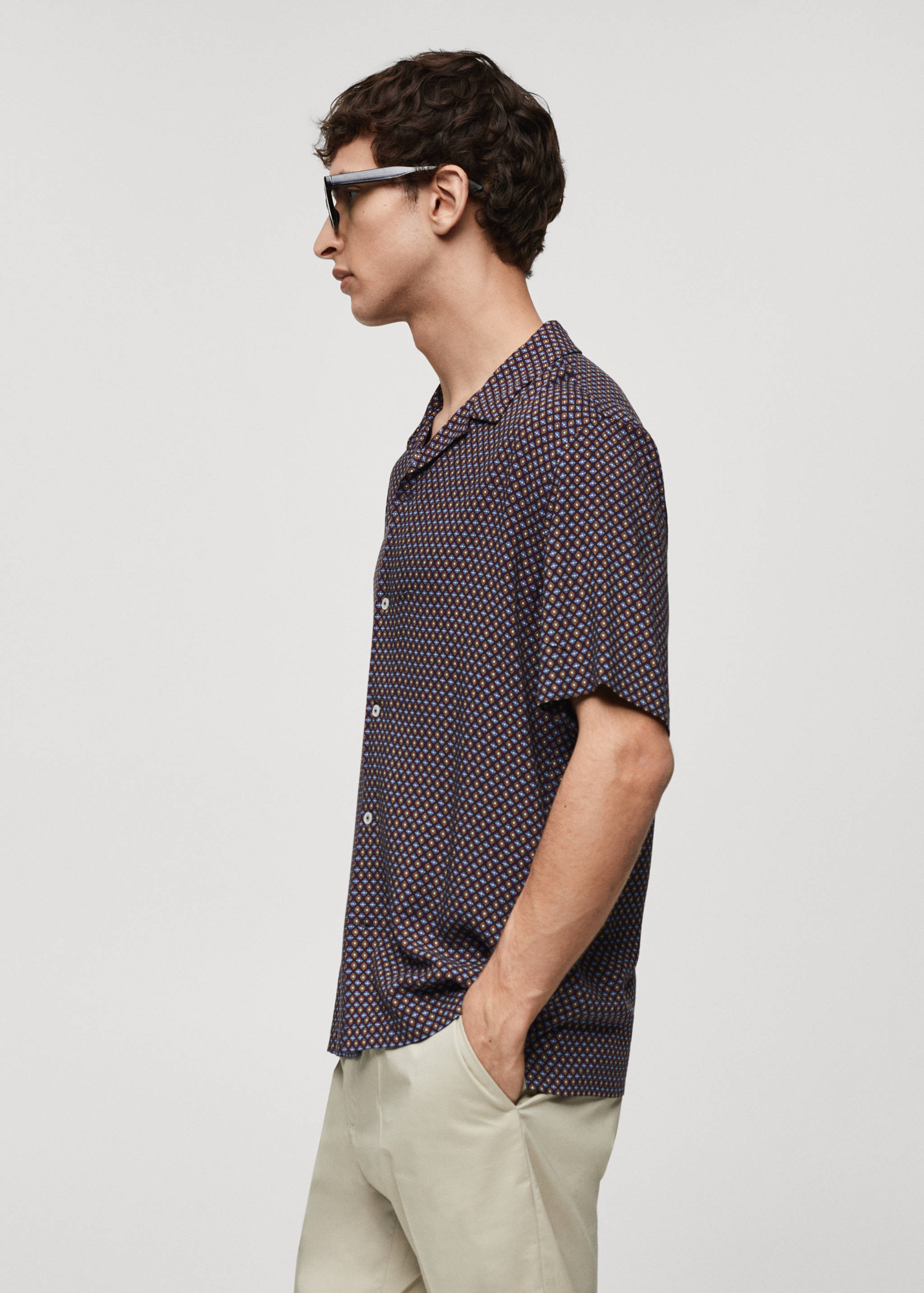 Regular-fit short-sleeved printed shirt - Details of the article 2