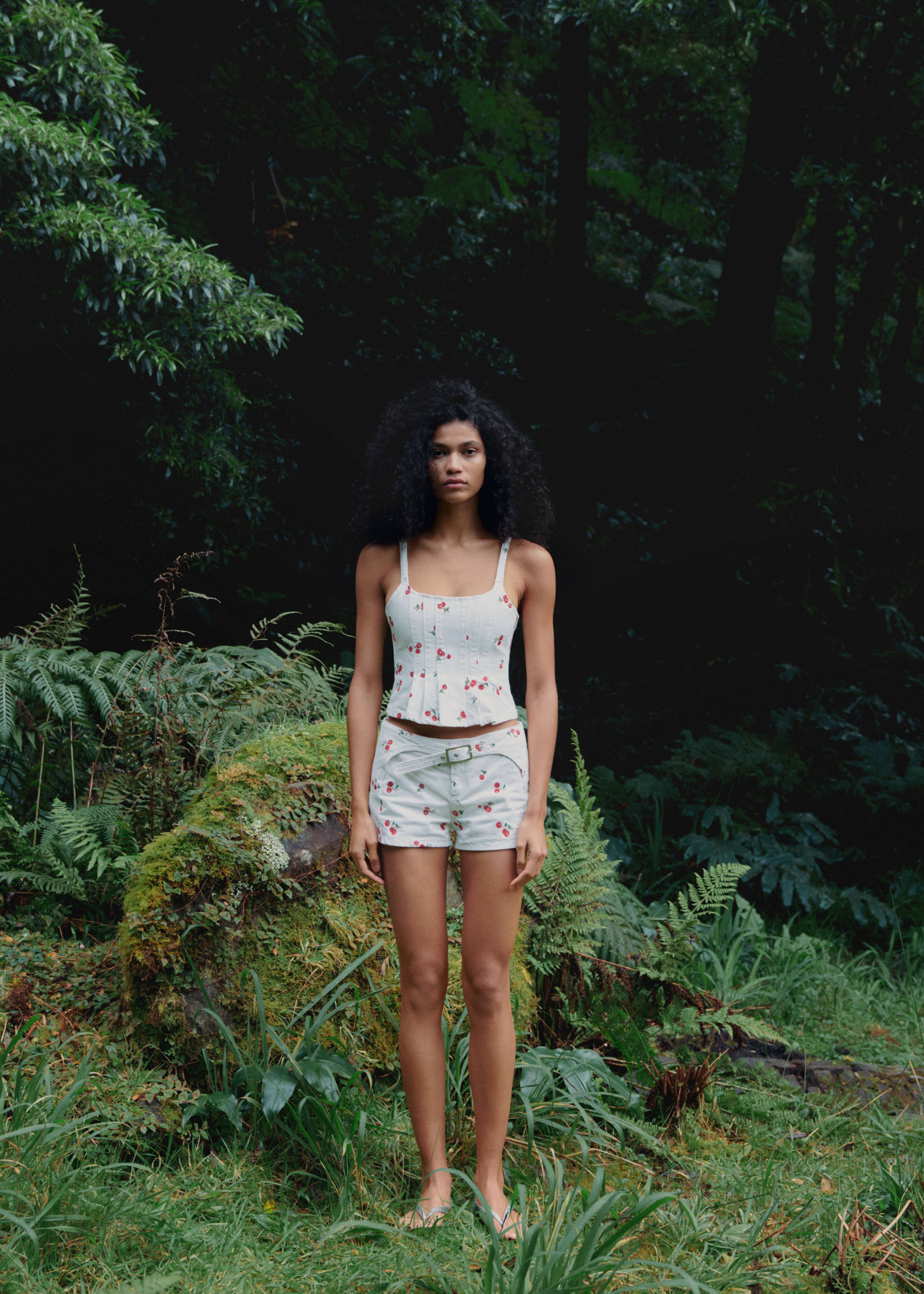 Belted embroidered shorts - Details of the article 6