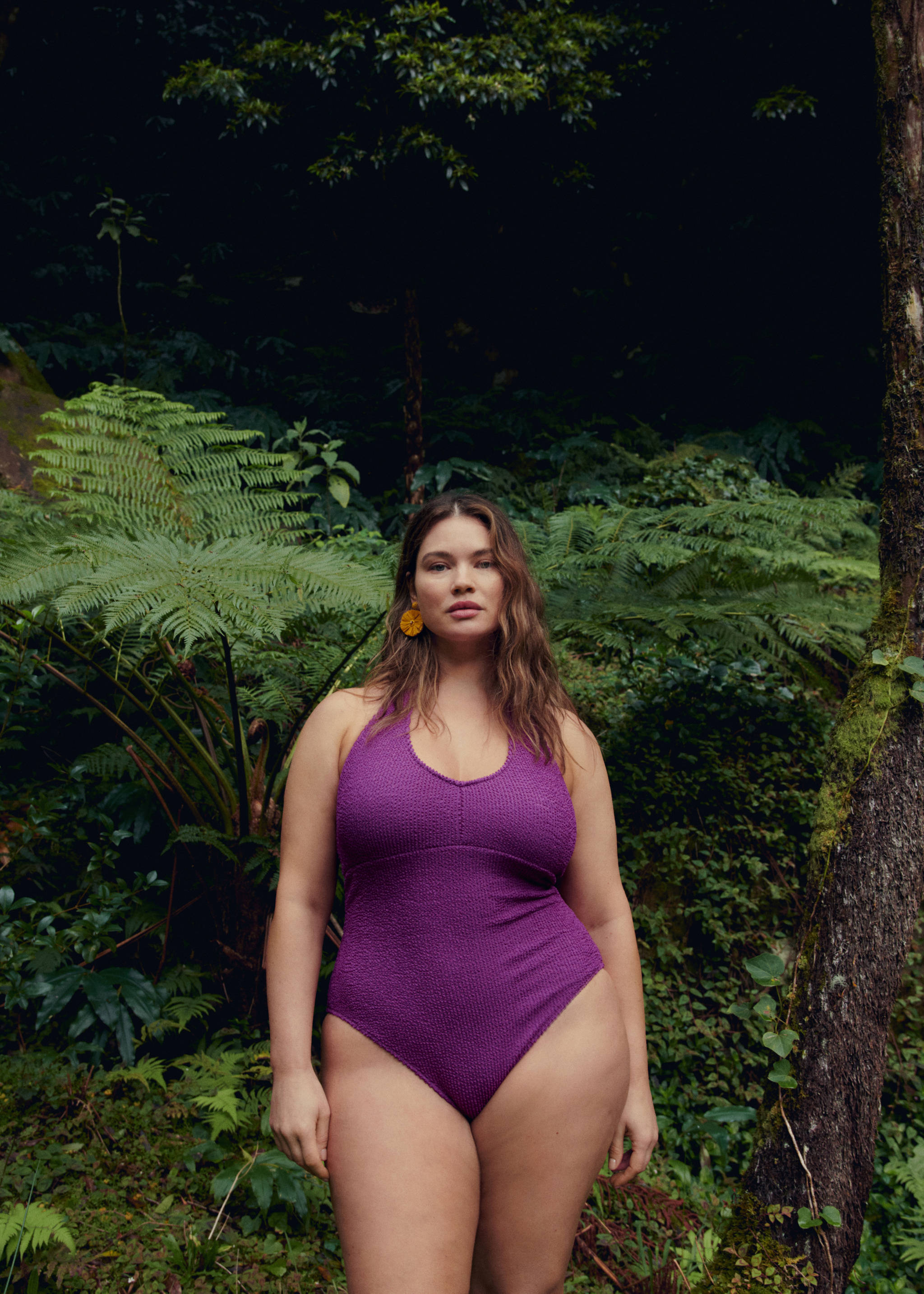 Plavky s výstřihem halter - Detail zboží 6, Purpurová. Ref: 67026738-00.