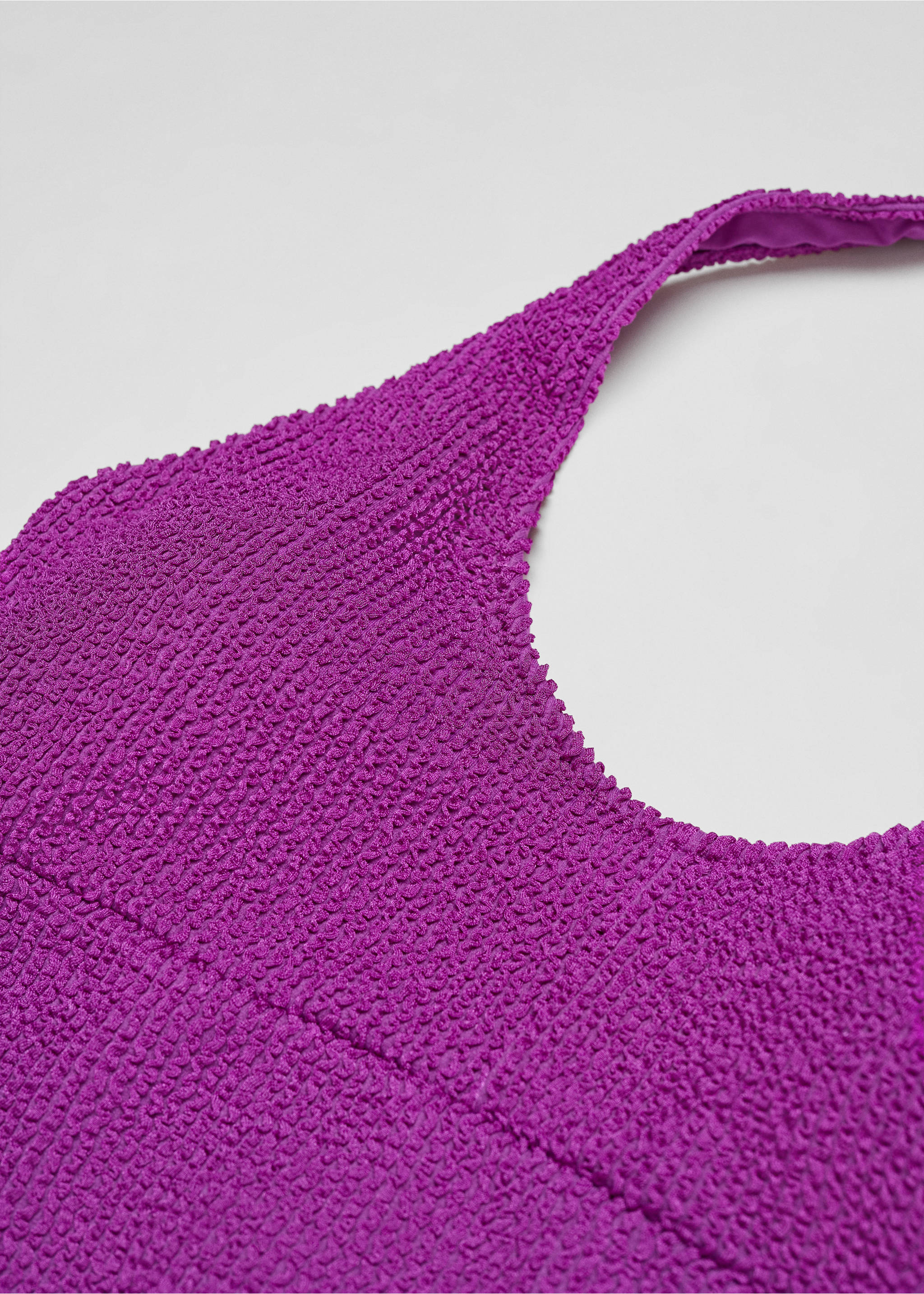 Plavky s výstřihem halter - Detail zboží 8, Purpurová. Ref: 67026738-00.