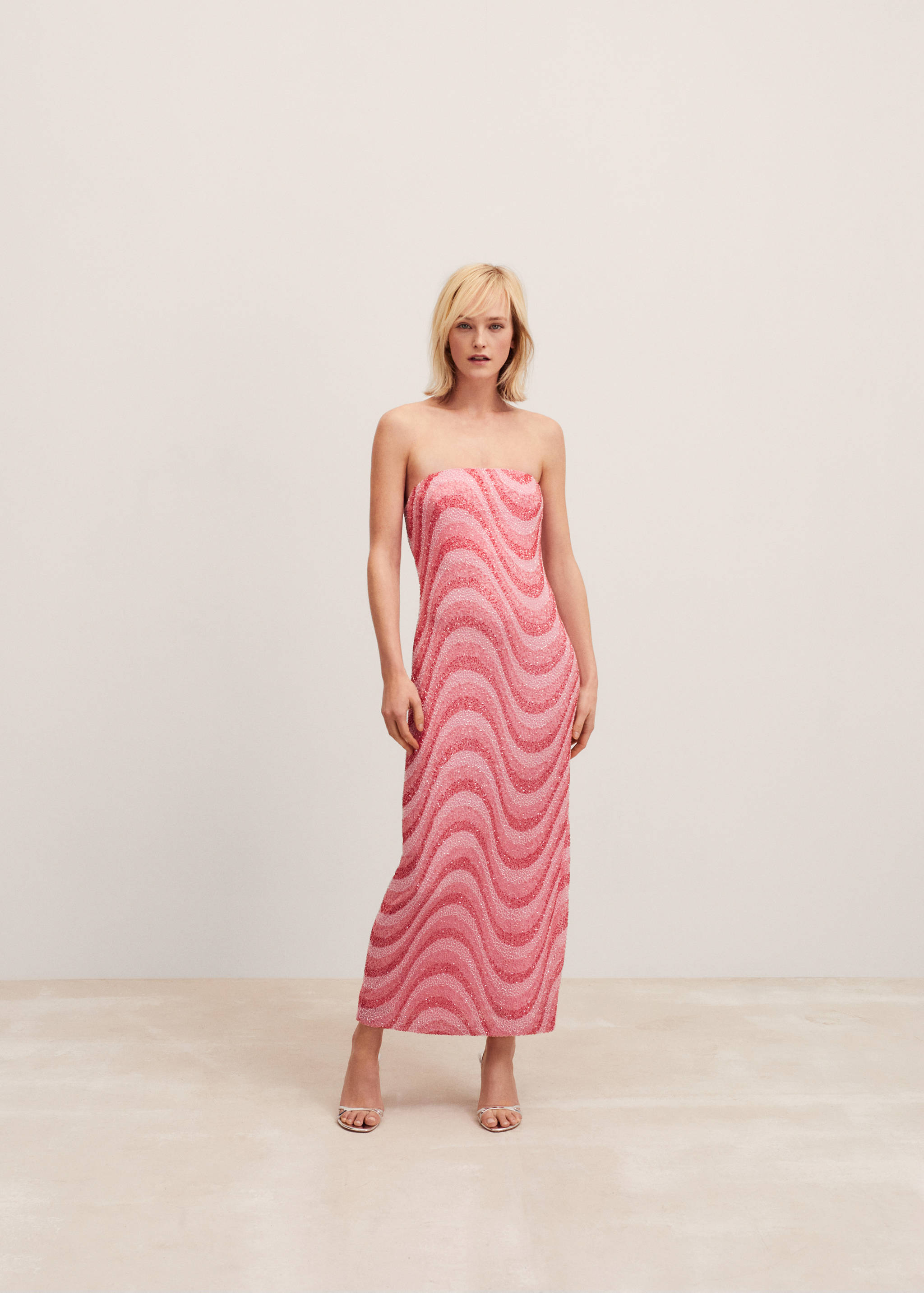 Strapless beaded dress - General plane