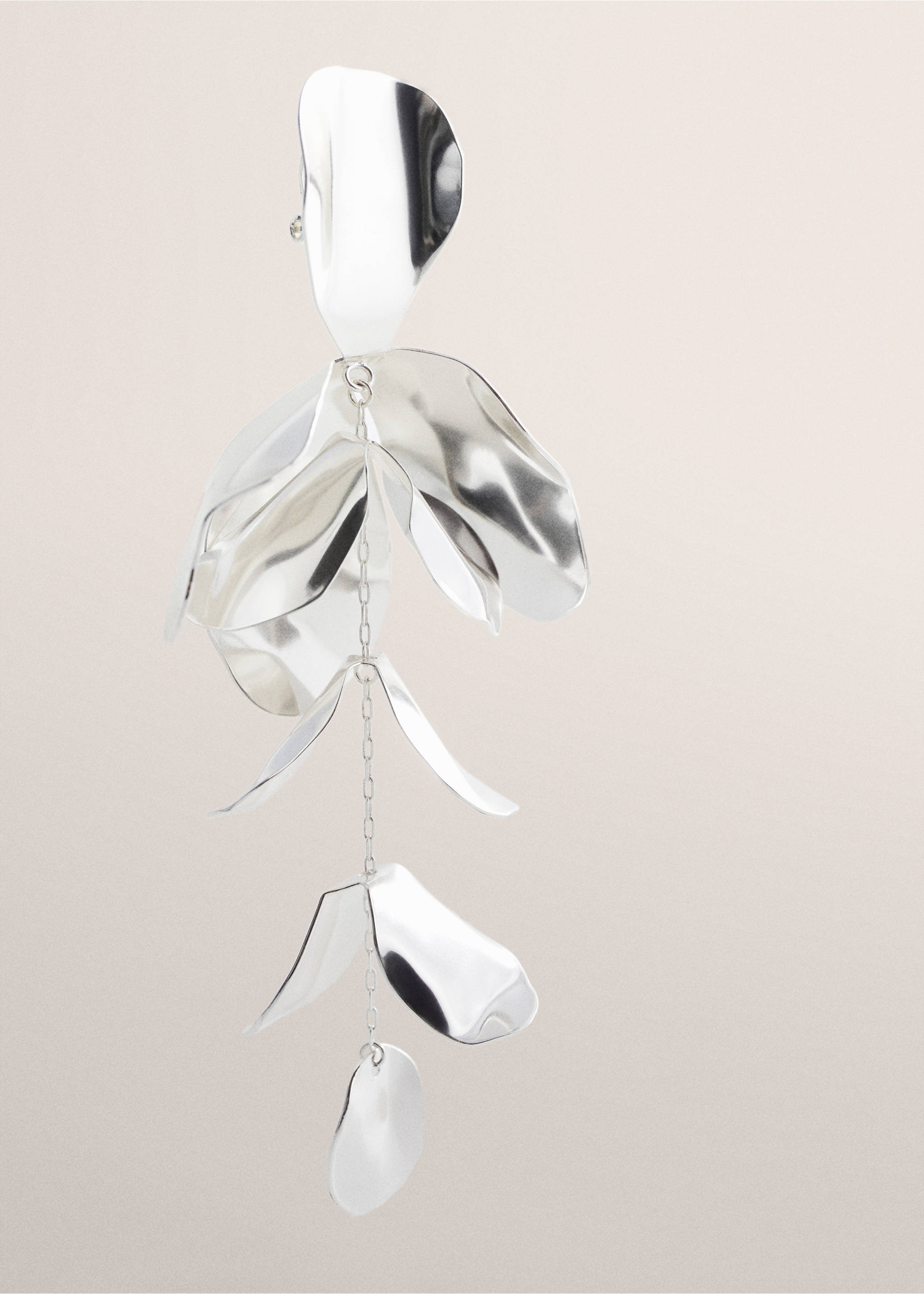 Leaves pendant earrings - Medium plane, Silver. Ref: 67026748-00.