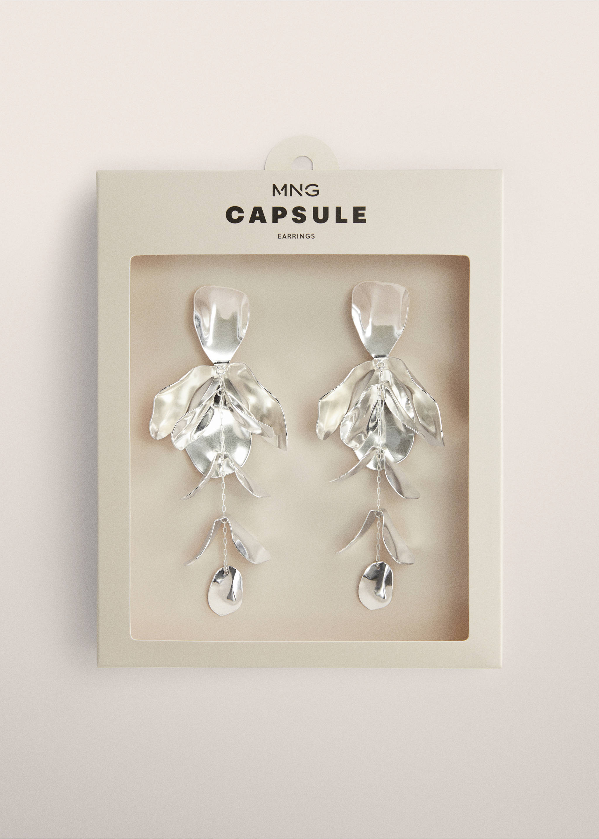 Leaves pendant earrings - Details of the article 2, Silver. Ref: 67026748-00.