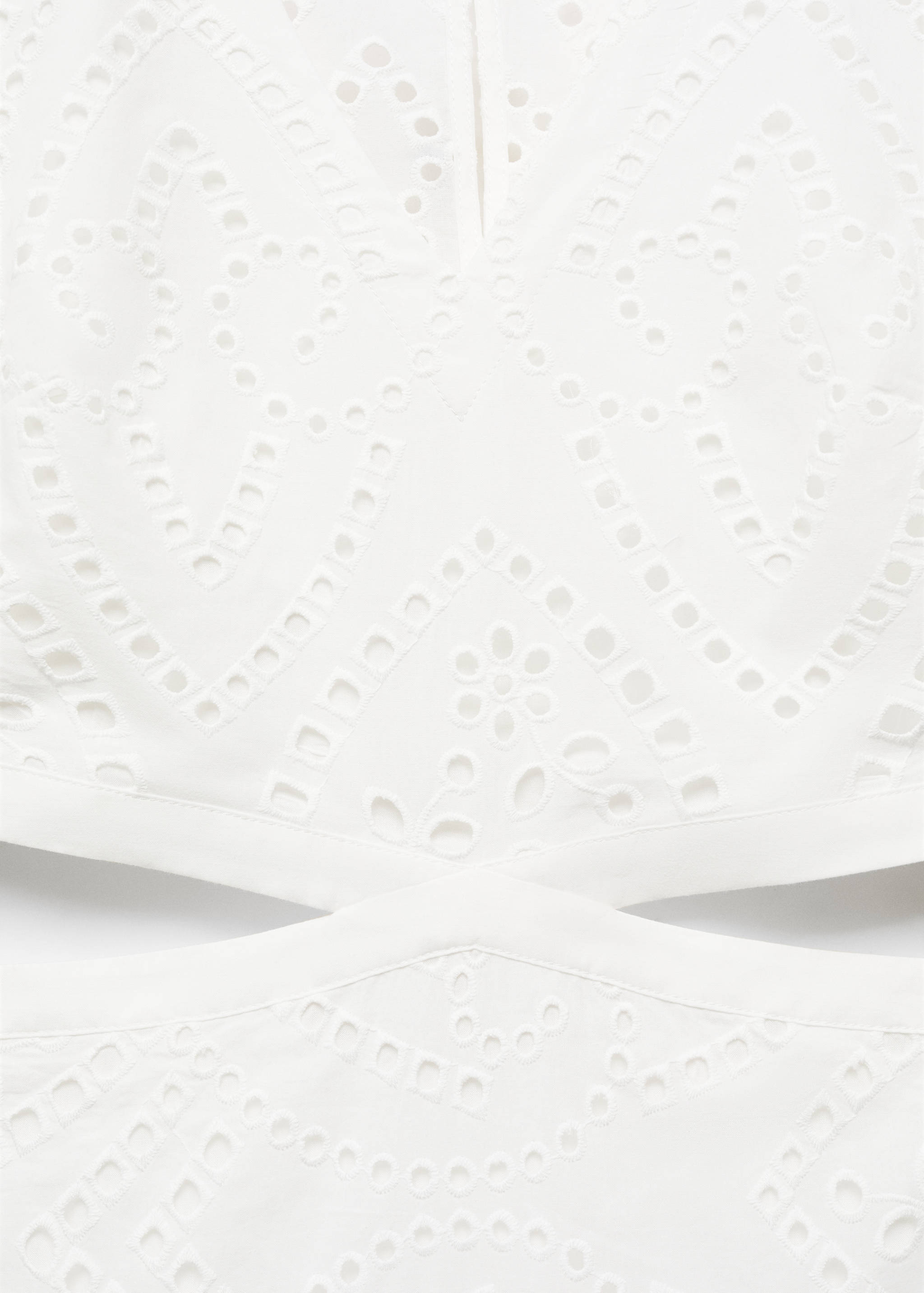 Vestit brodat obertures - Detall de l'article 8