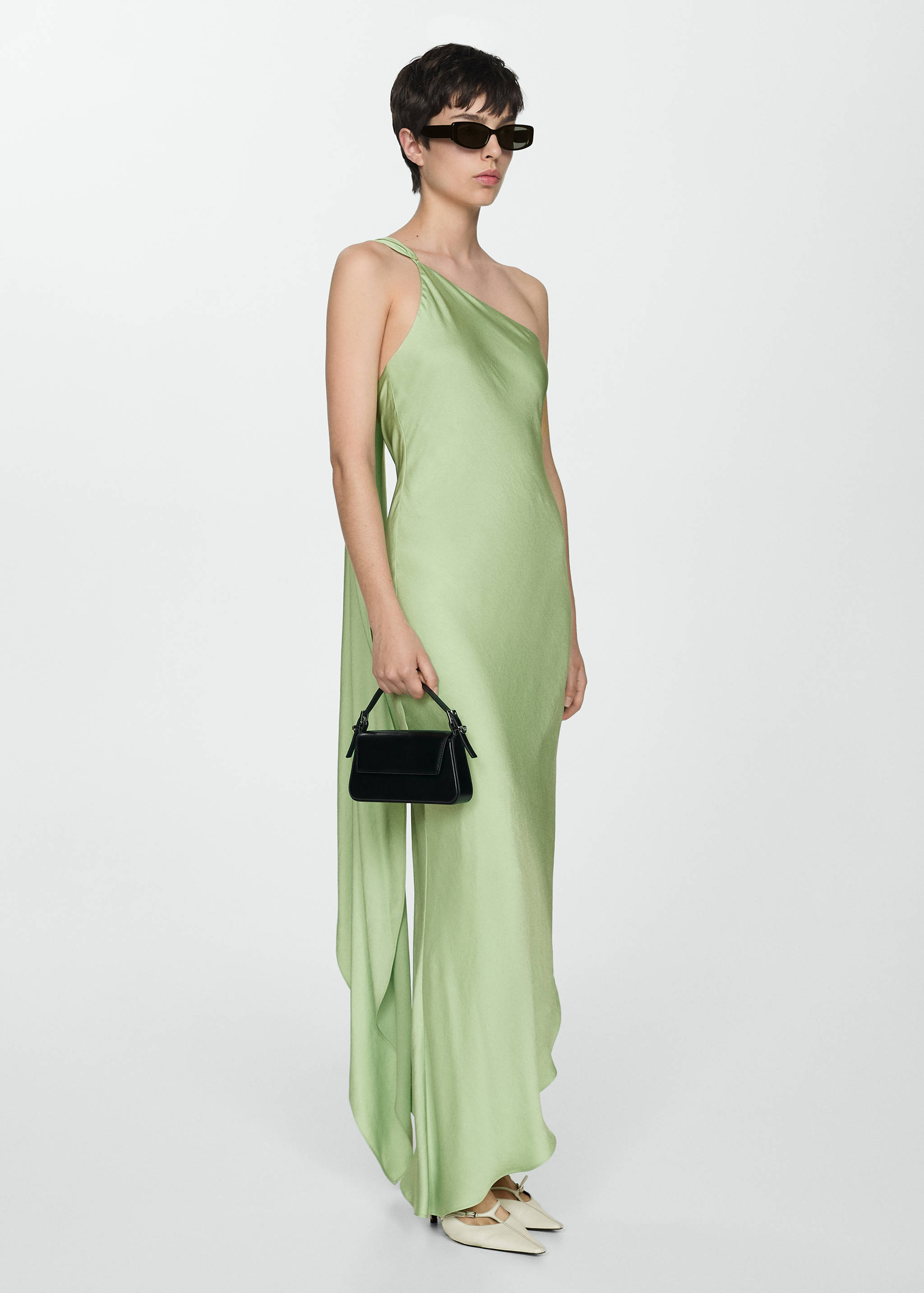Asymmetrical dress with straps - General plane