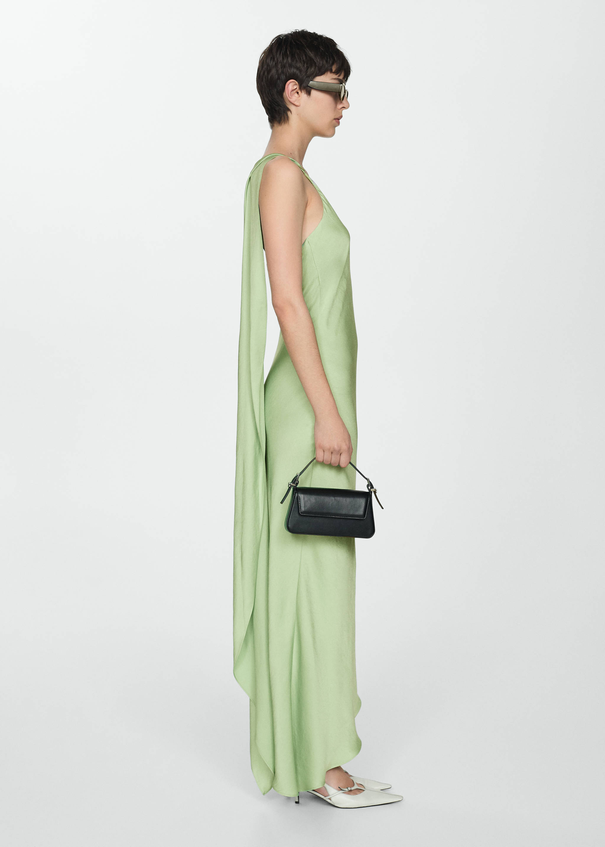 Asymmetrical dress with straps - Details of the article 2