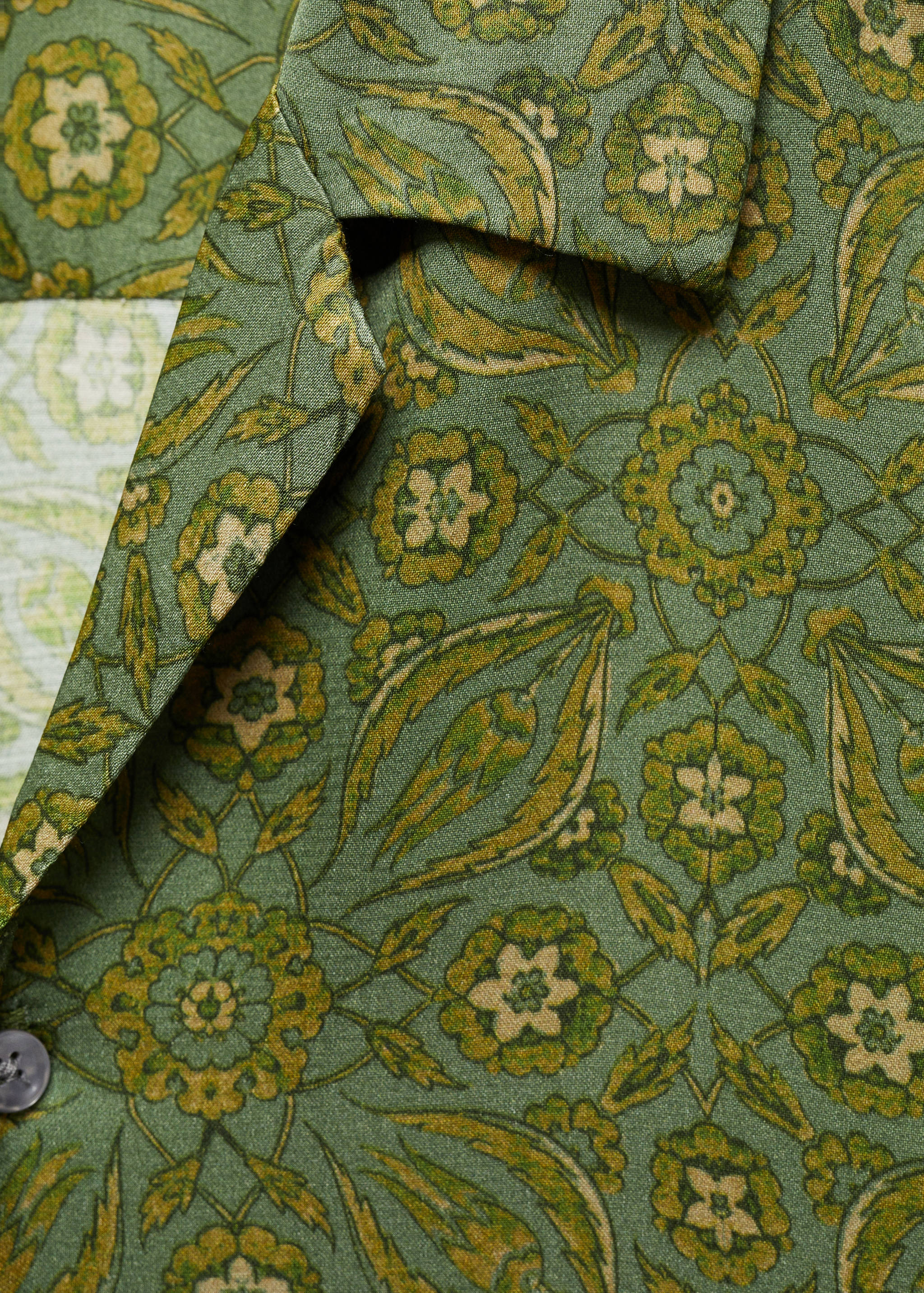 Fließendes Regular-Fit-Printhemd - Detail des Artikels 8