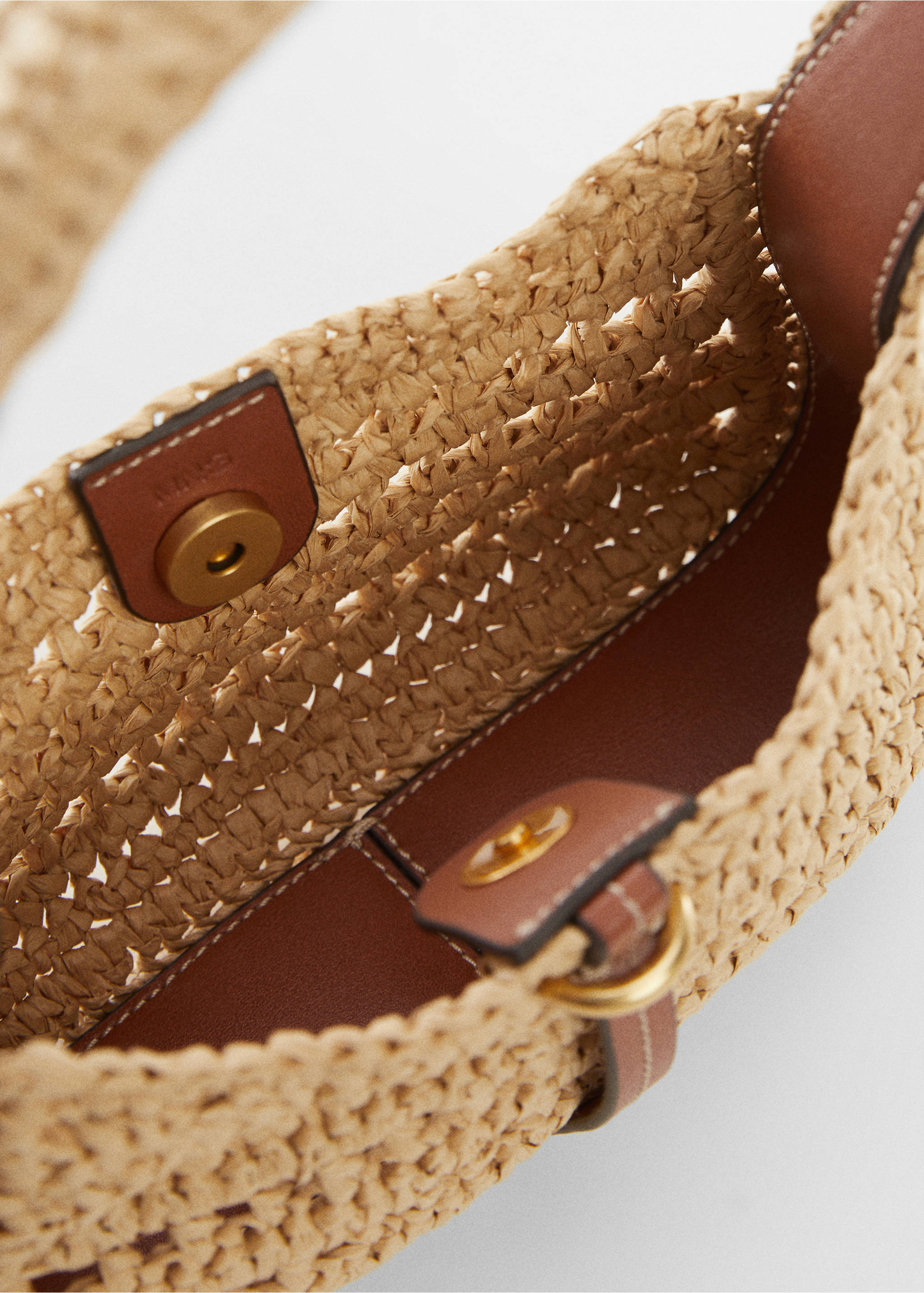 Natural fibre shoulder bag - Details of the article 1, Leather. Ref: 67027909-00.
