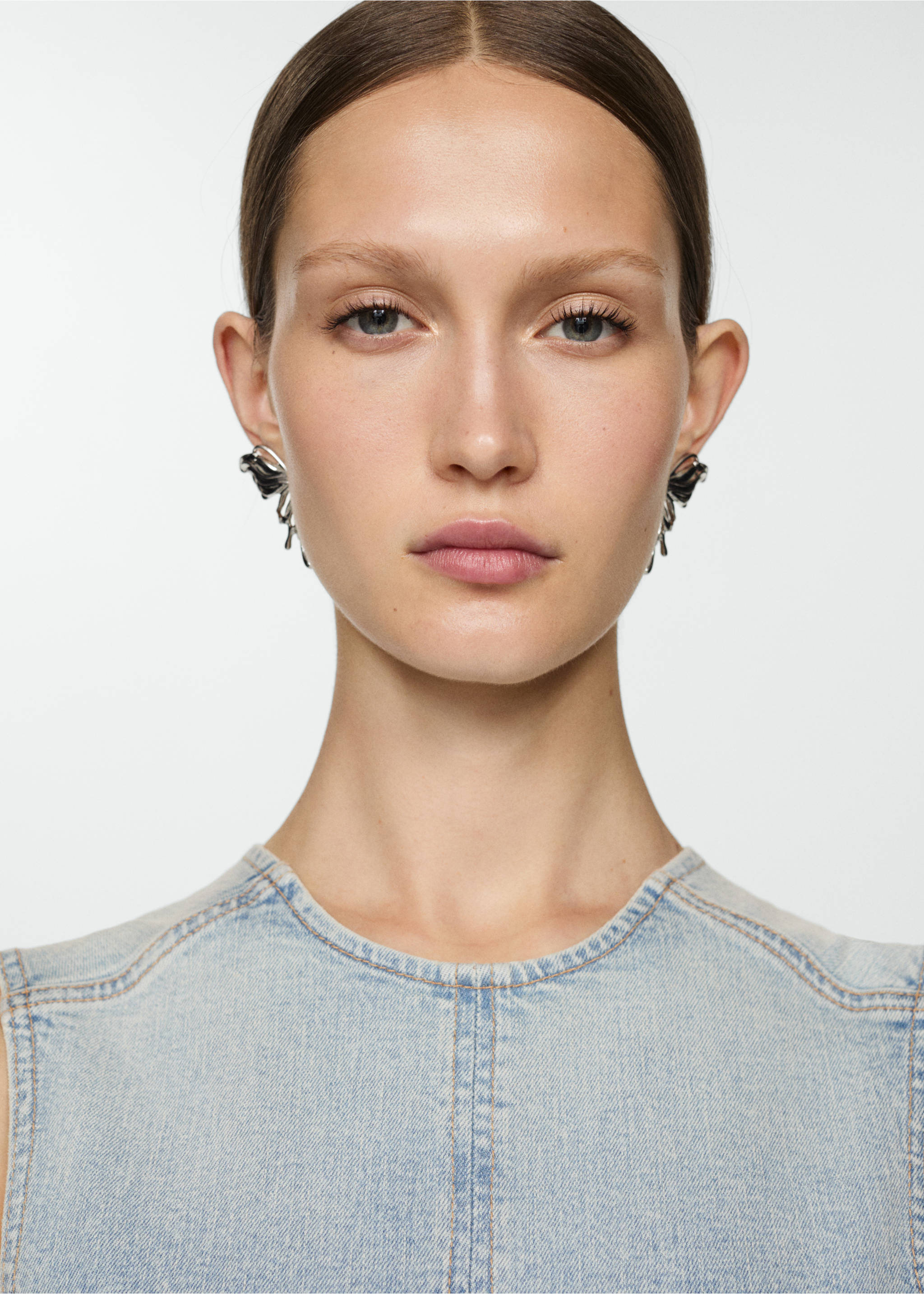 Short denim dress - Details of the article 1, Light Vintage Blue. Ref: 67027930-00.