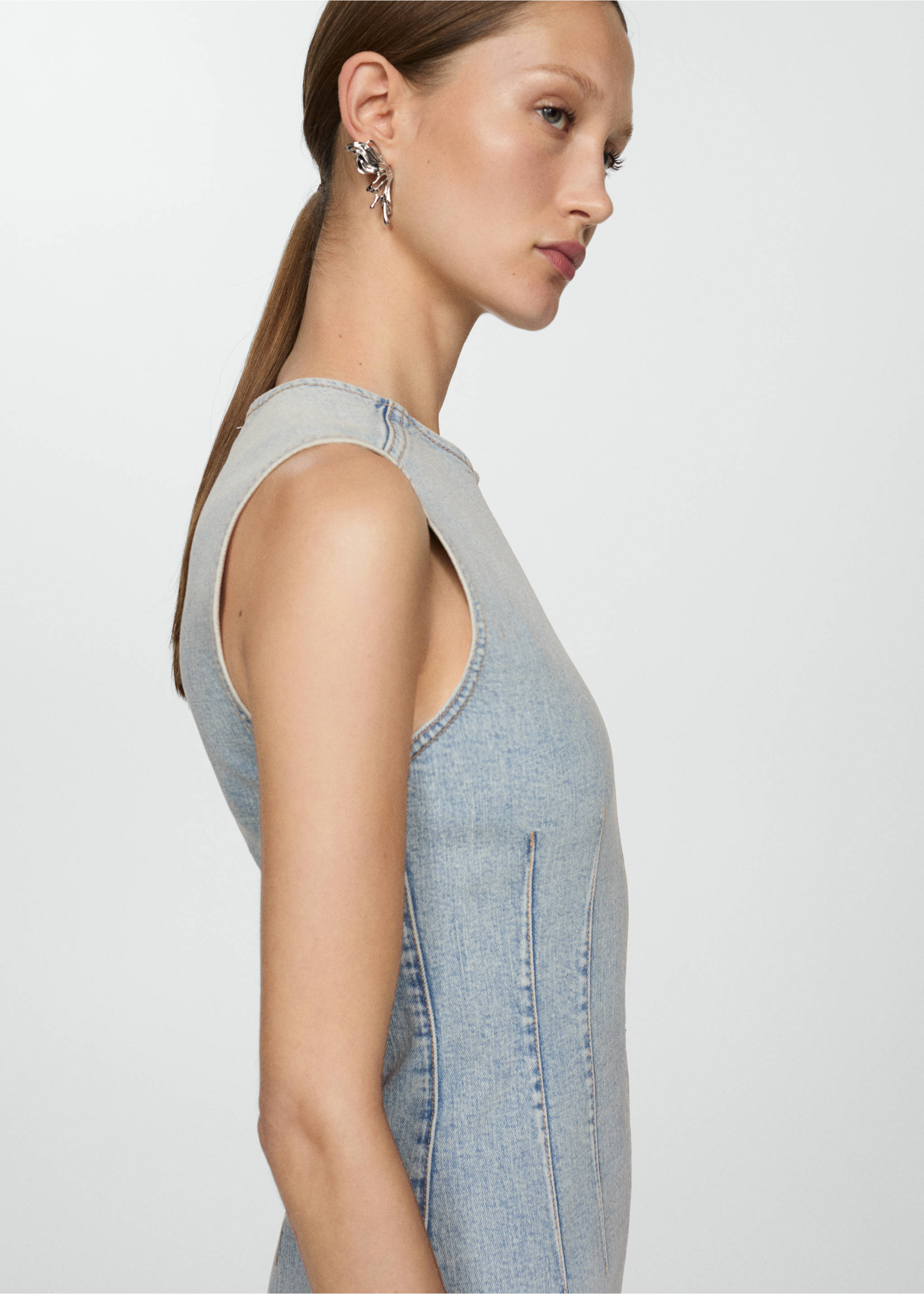 Short denim dress - Details of the article 2, Light Vintage Blue. Ref: 67027930-00.