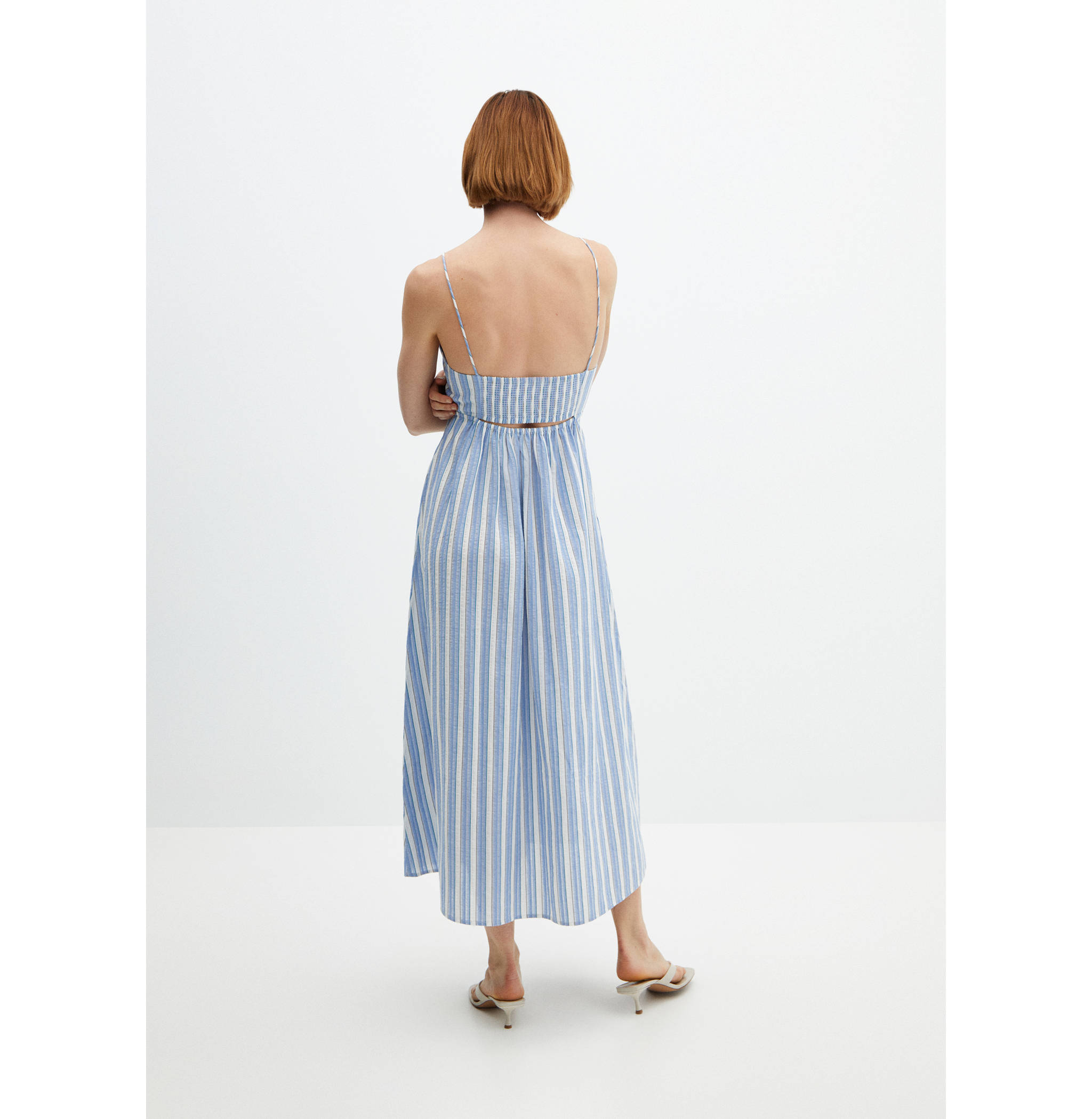 Cut-out back striped dress - Reverse of the article