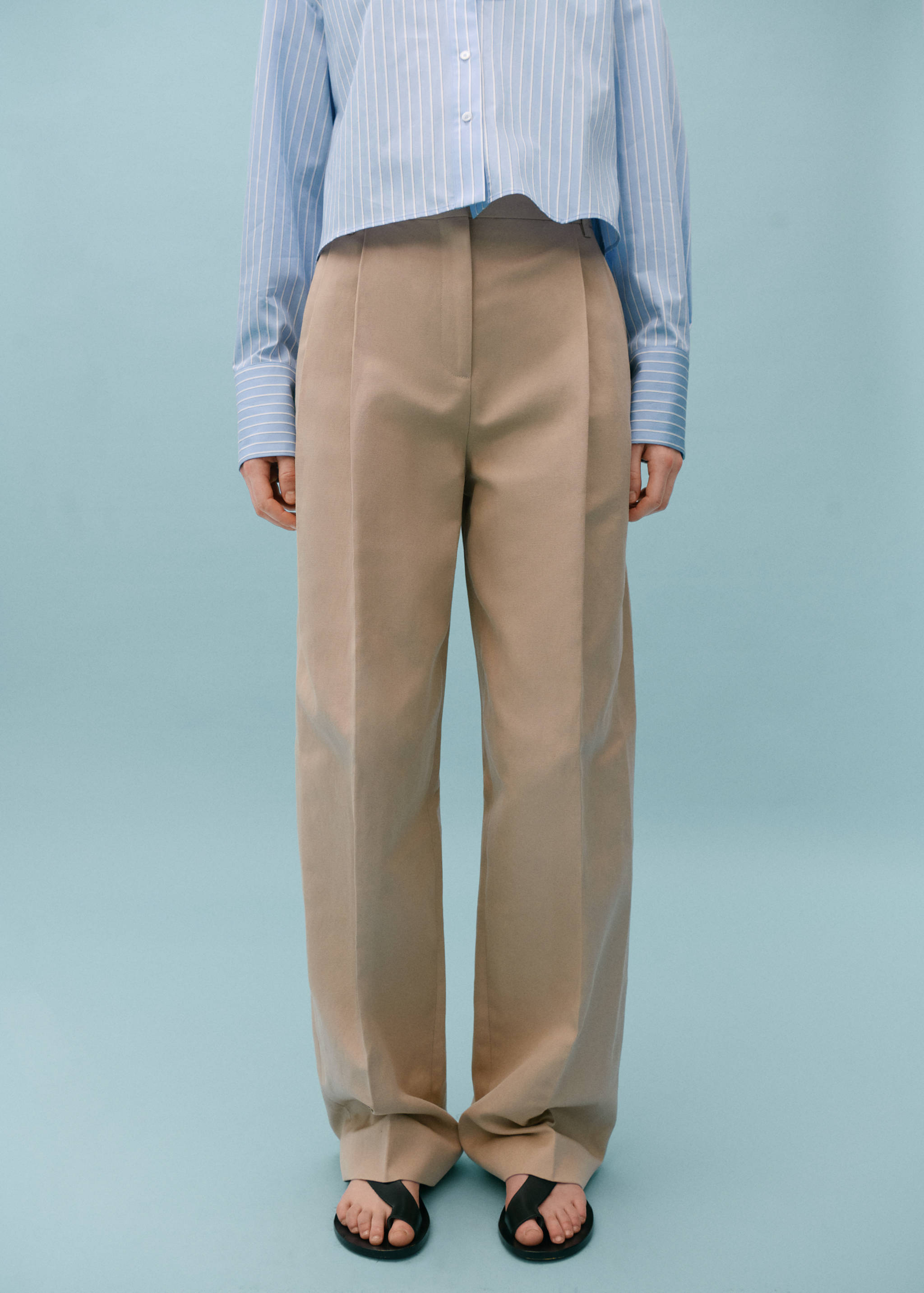 Pantalón recto pinzas - Plano medio