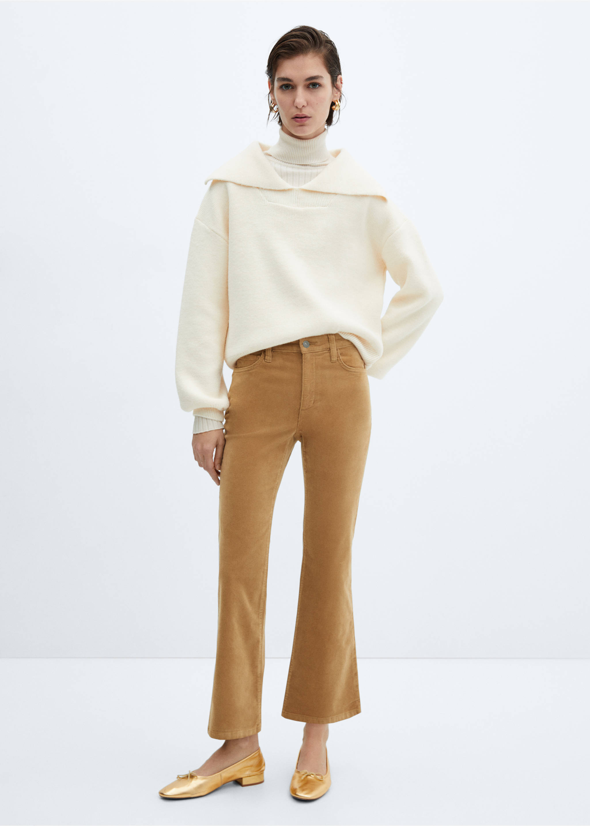 Flared cropped corduroy trousers - General plane, Medium Brown. Ref: 67030256-00.