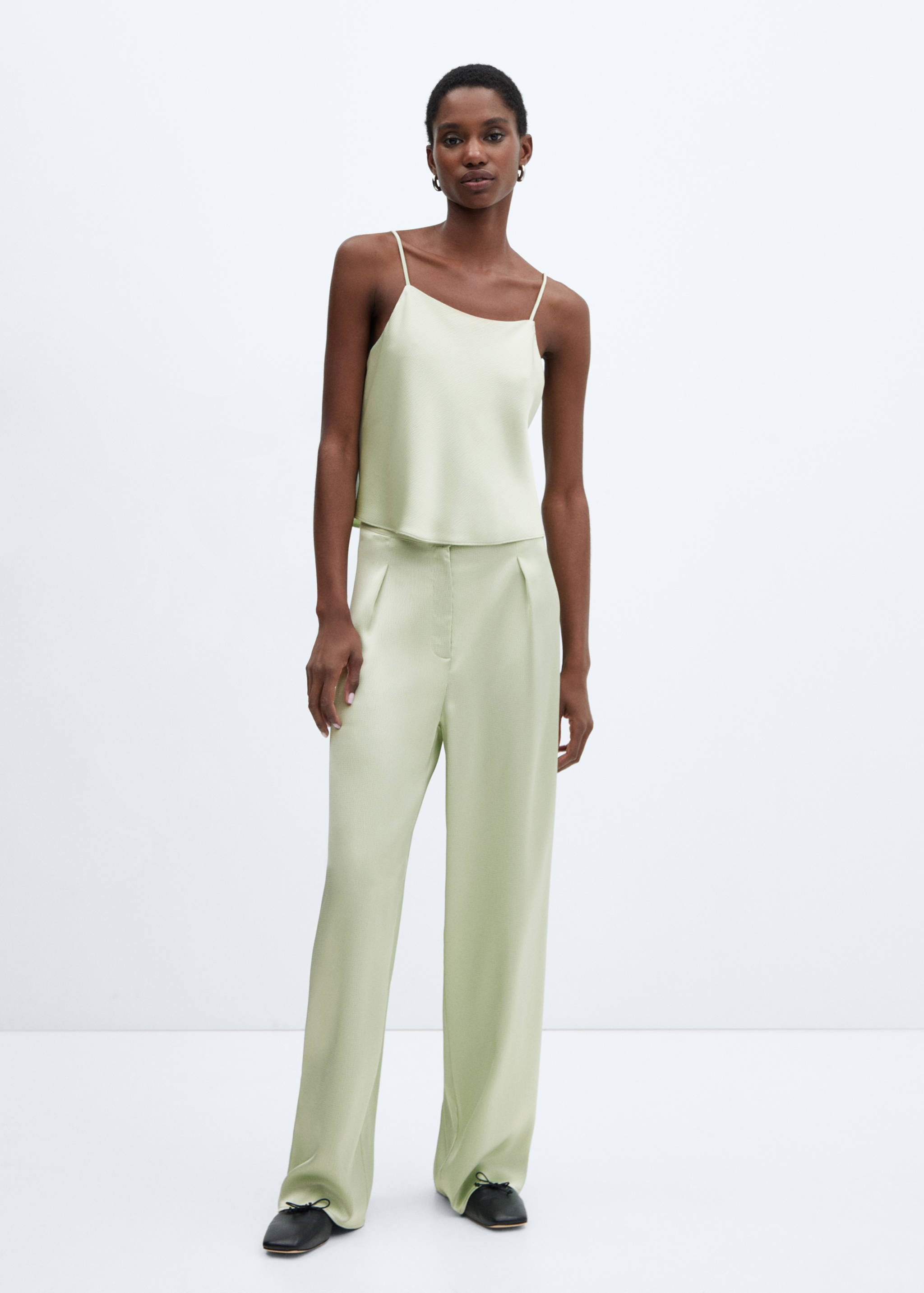 Top de alças acetinado - Plano geral