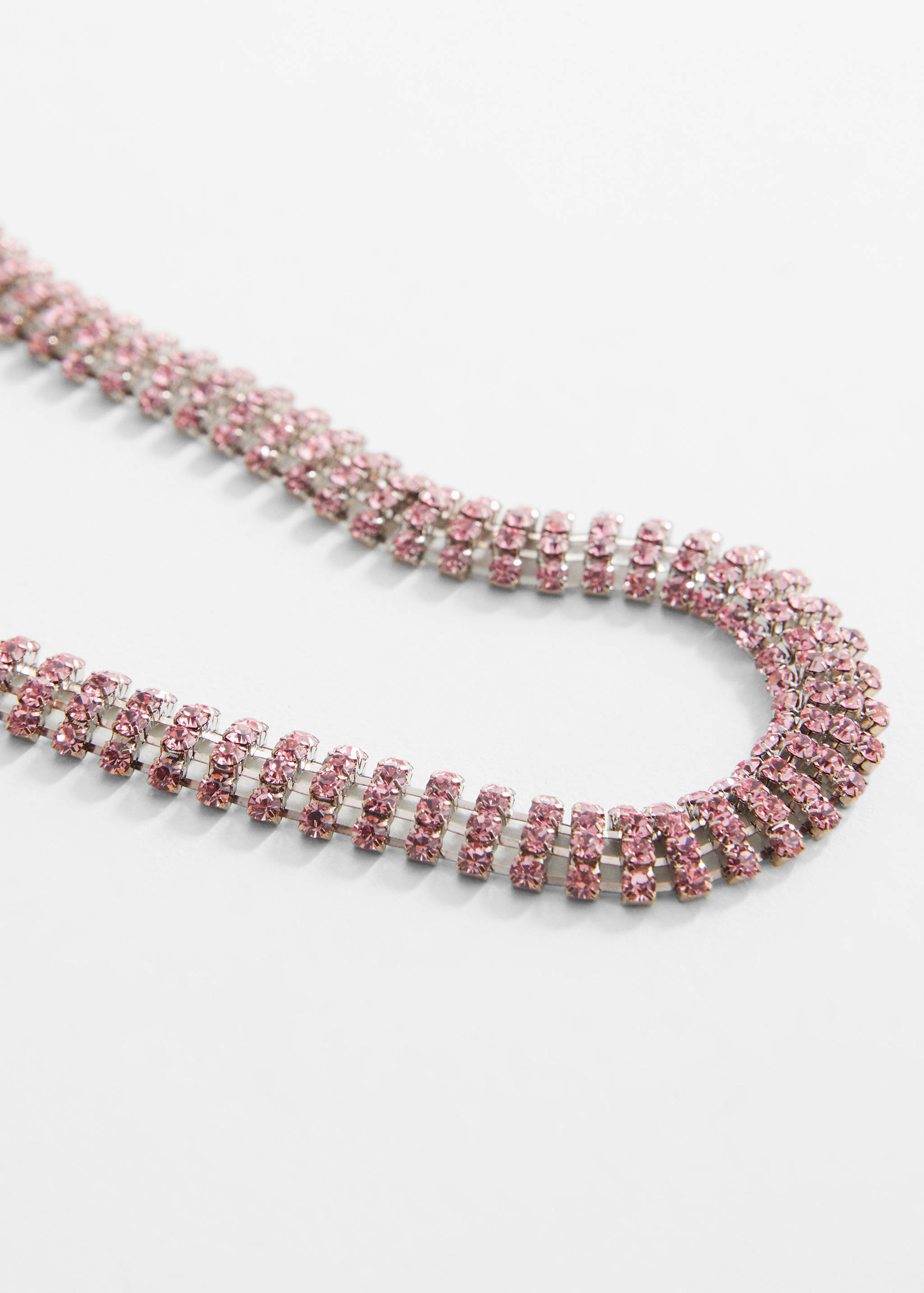 Collier cristaux à facettes - Plan moyen