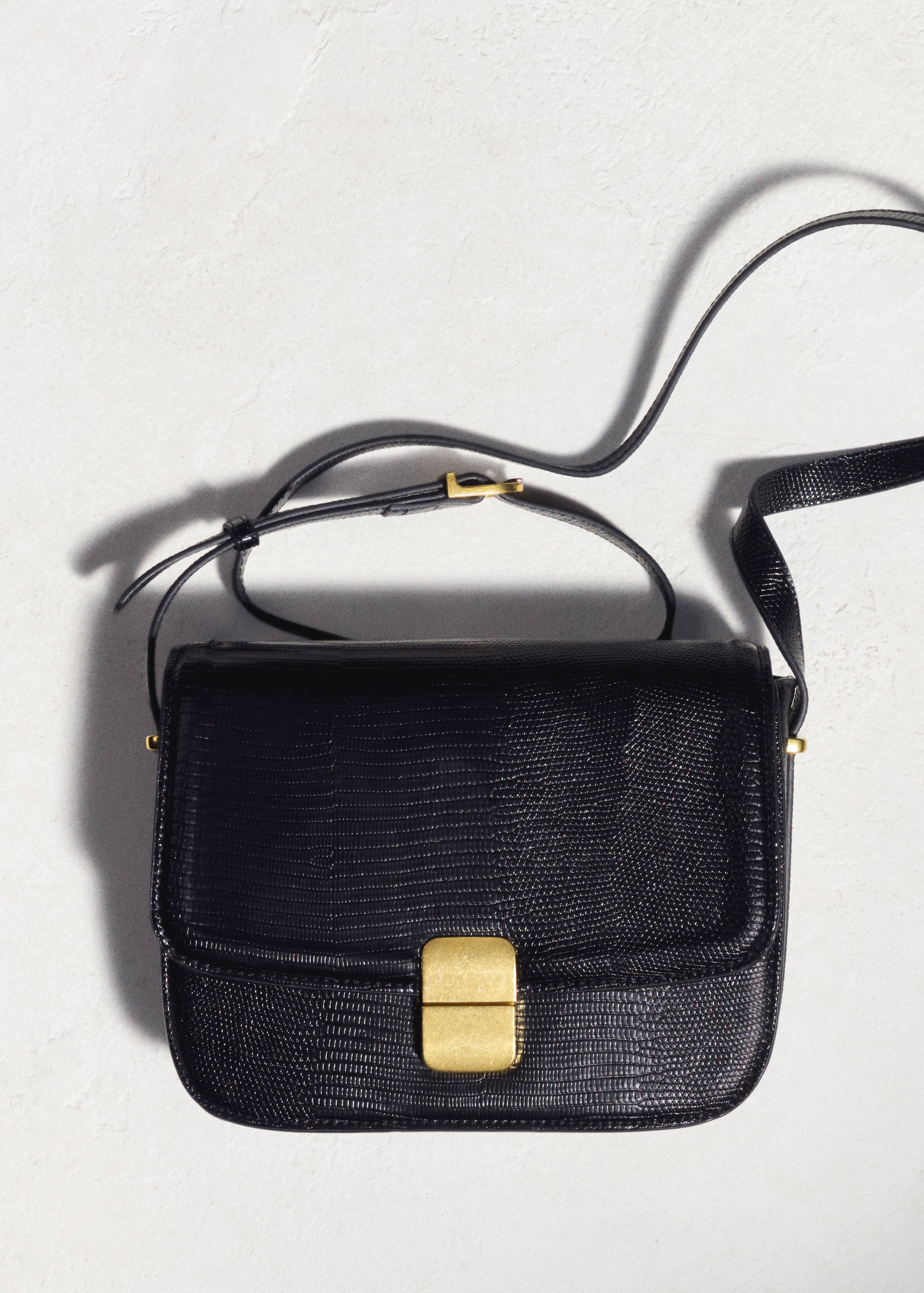 Tasche mit Umschlag mit Animal-Print-Effekt - Detail des Artikels 7