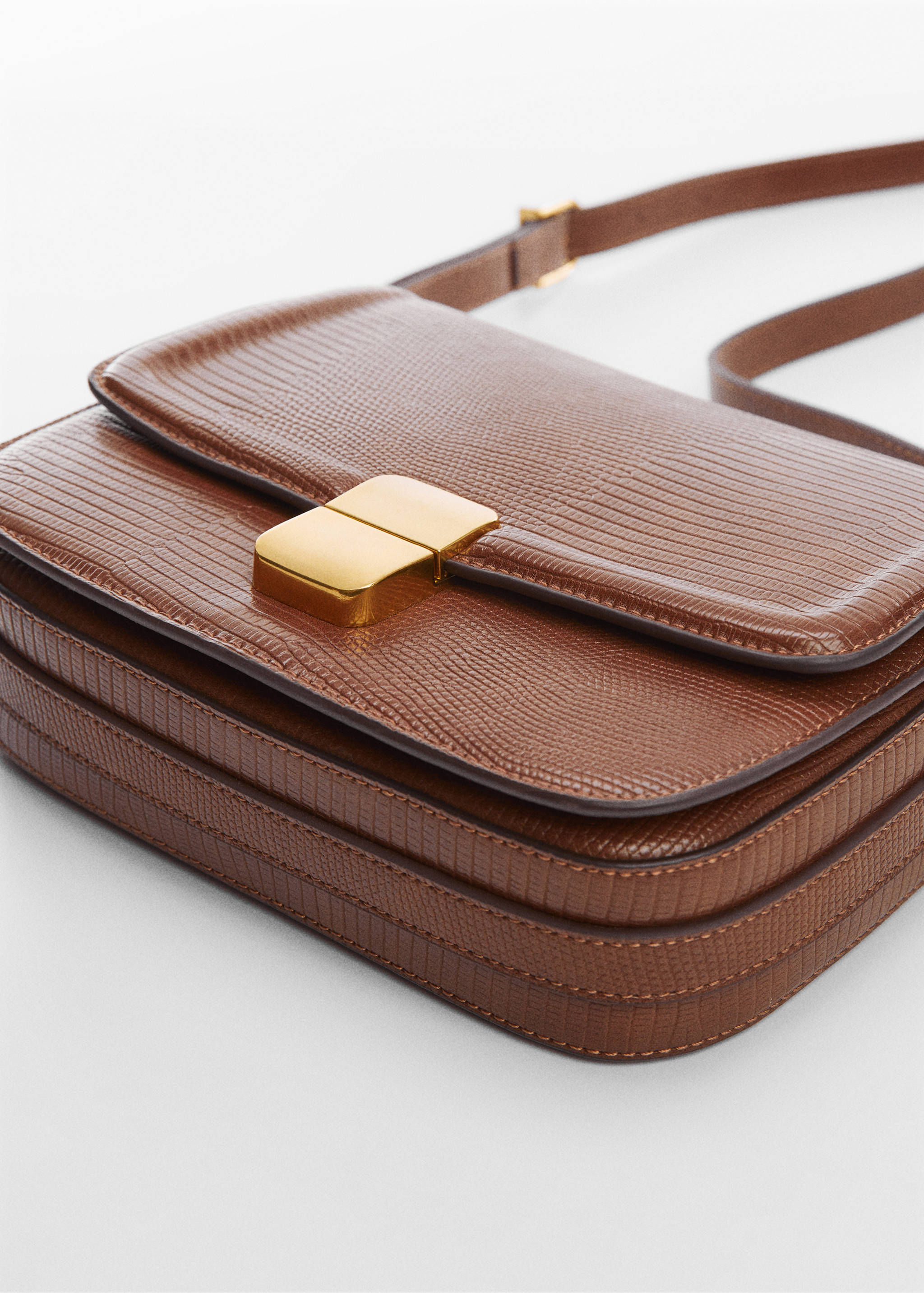 Tasche mit Umschlag mit Animal-Print-Effekt - Detail des Artikels 1