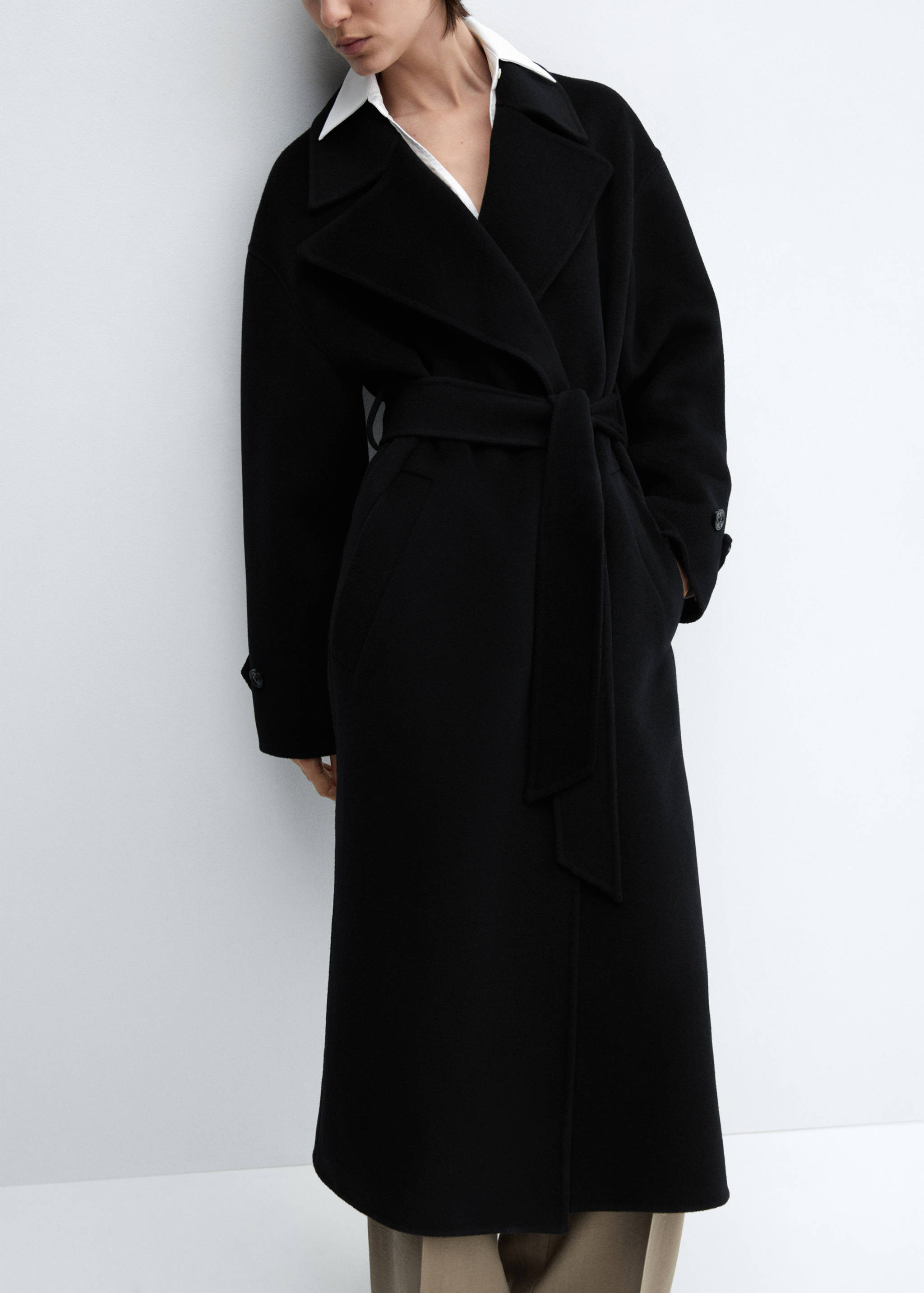 Woollen coat with belt - Details of the article 6