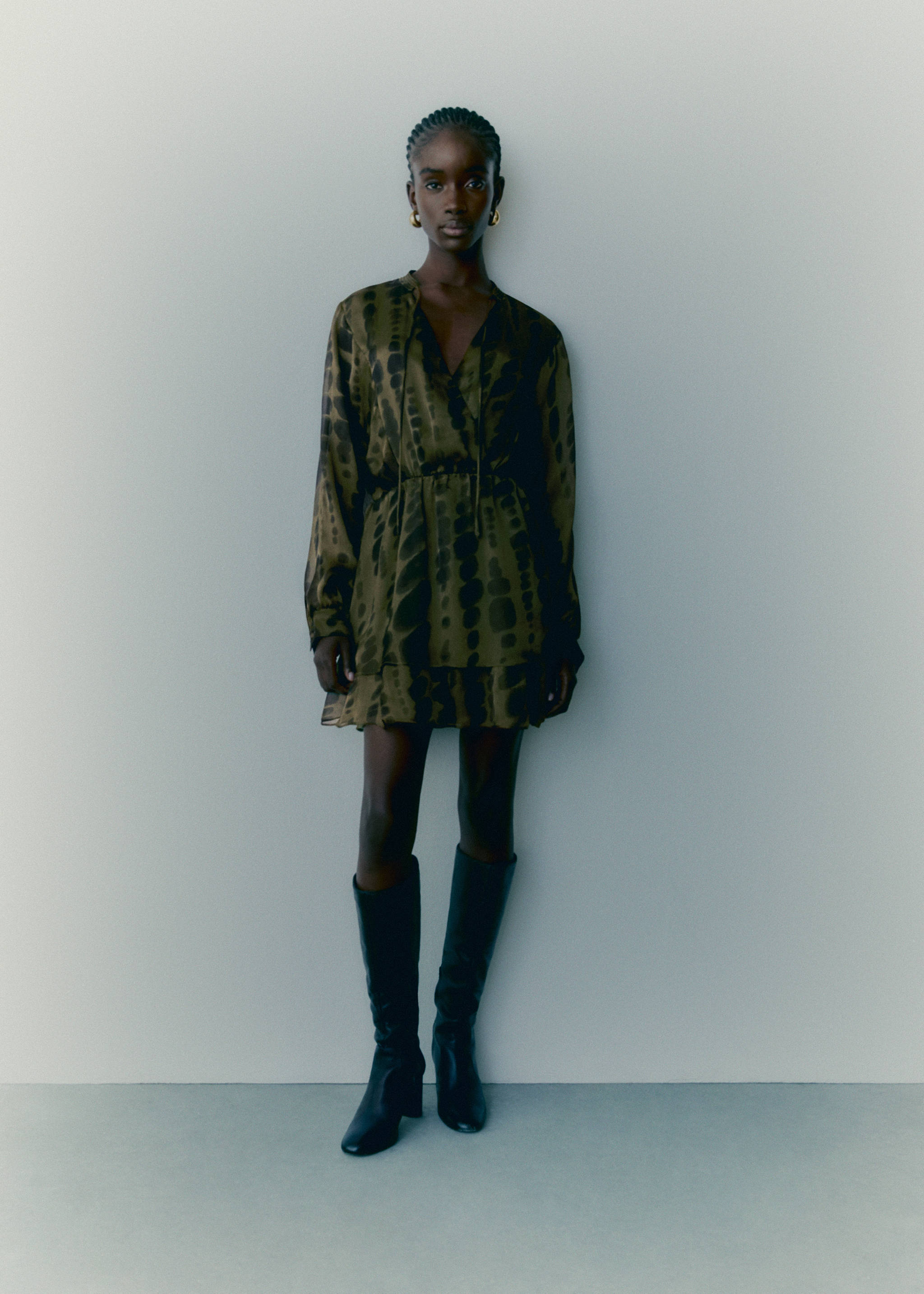 Printed satin dress - Details of the article 3