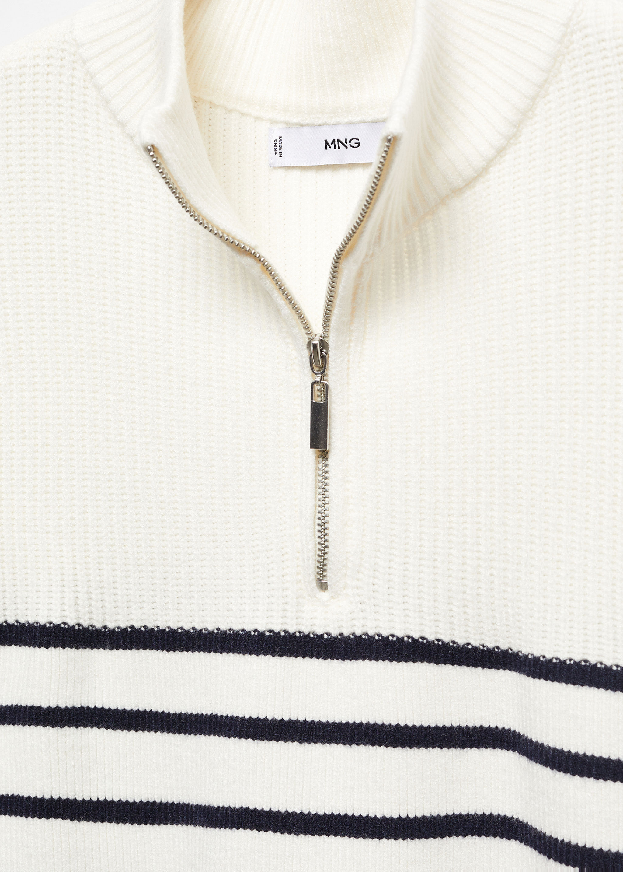 Gestreifter Pullover mit Reißverschluss - Detail des Artikels 8