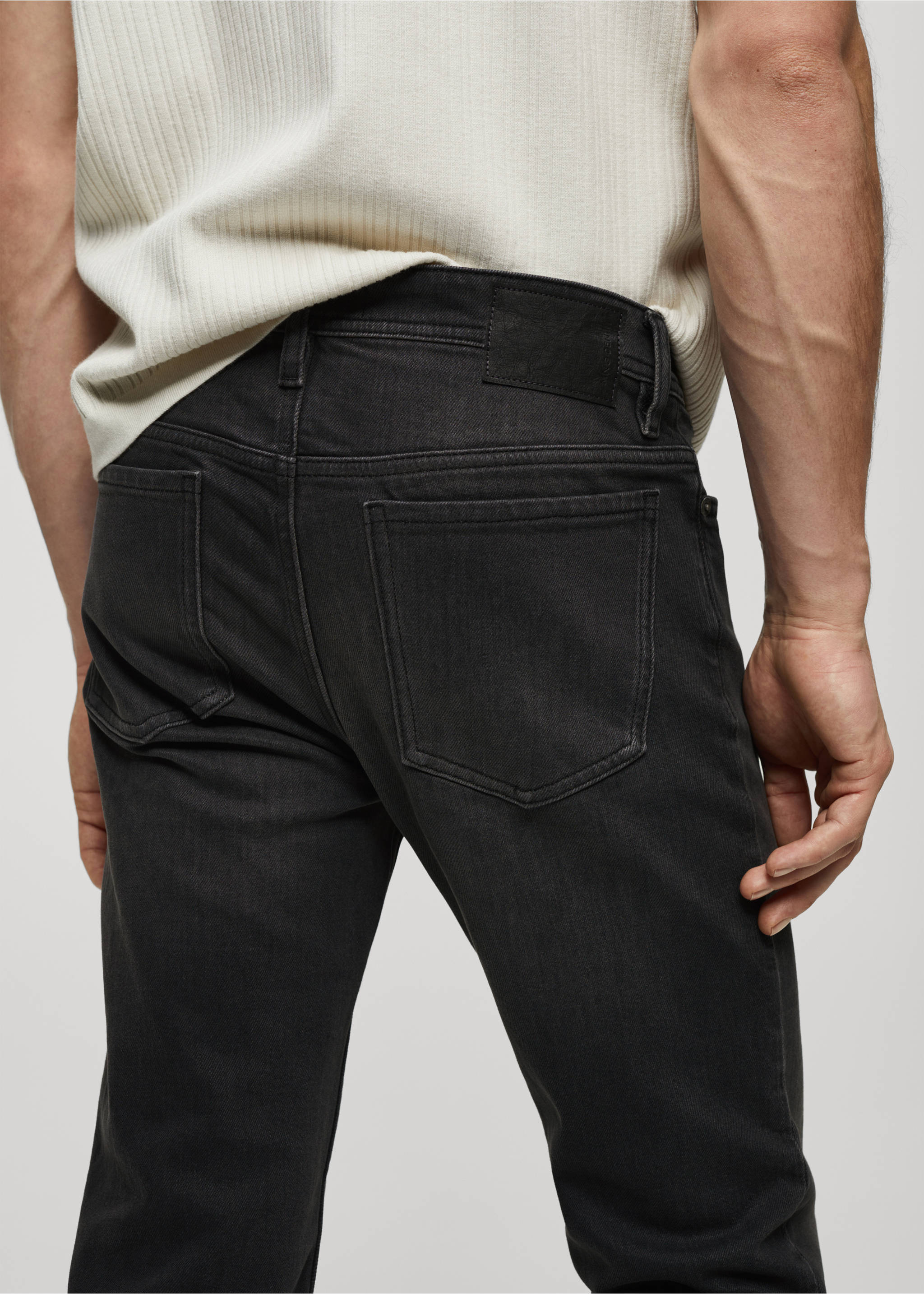 Jan slim-fit jeans - Details of the article 4, Open Grey. Ref: 67030625-00.