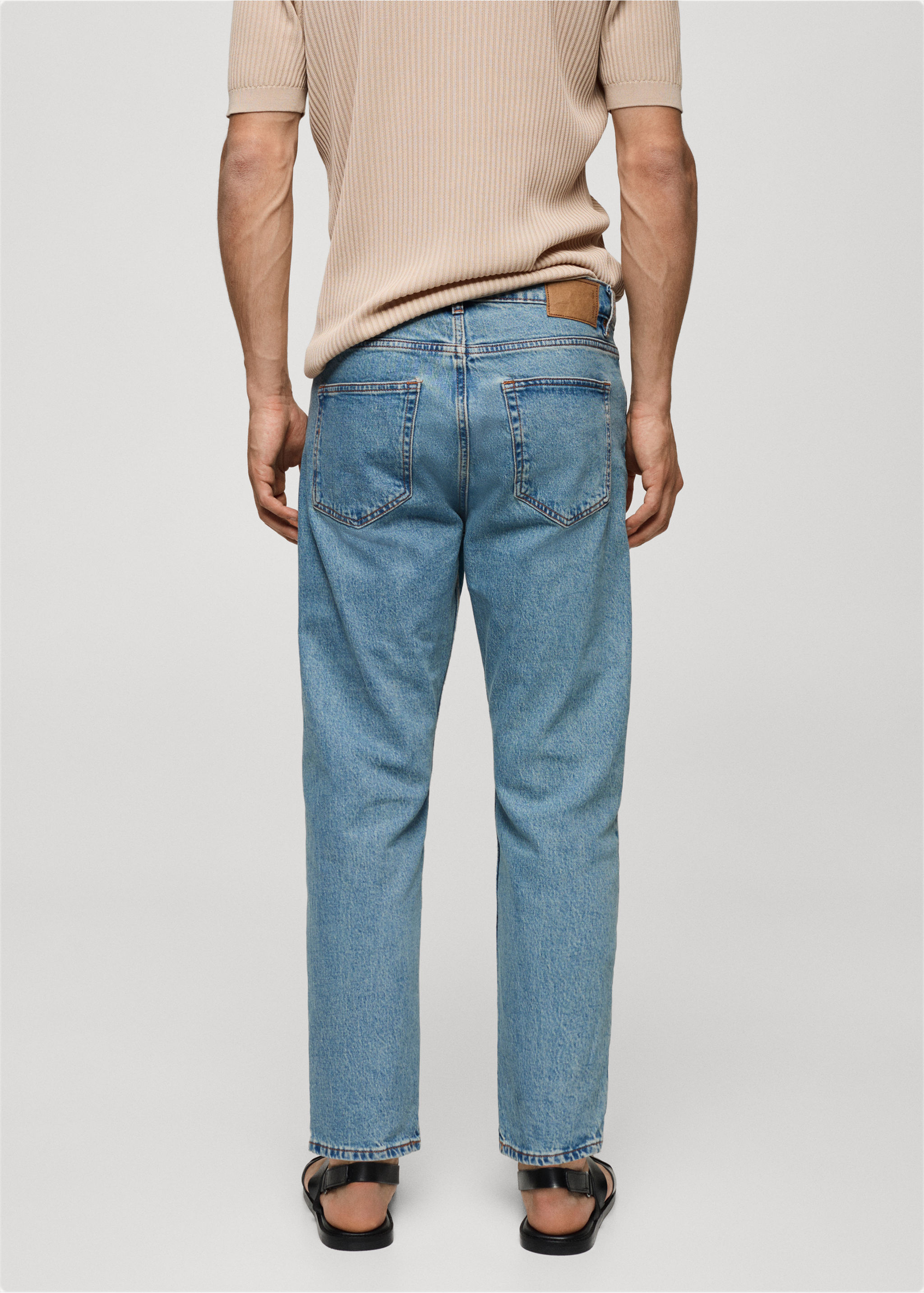 Tapered-Fit-Jeans - Rückseite des Artikels