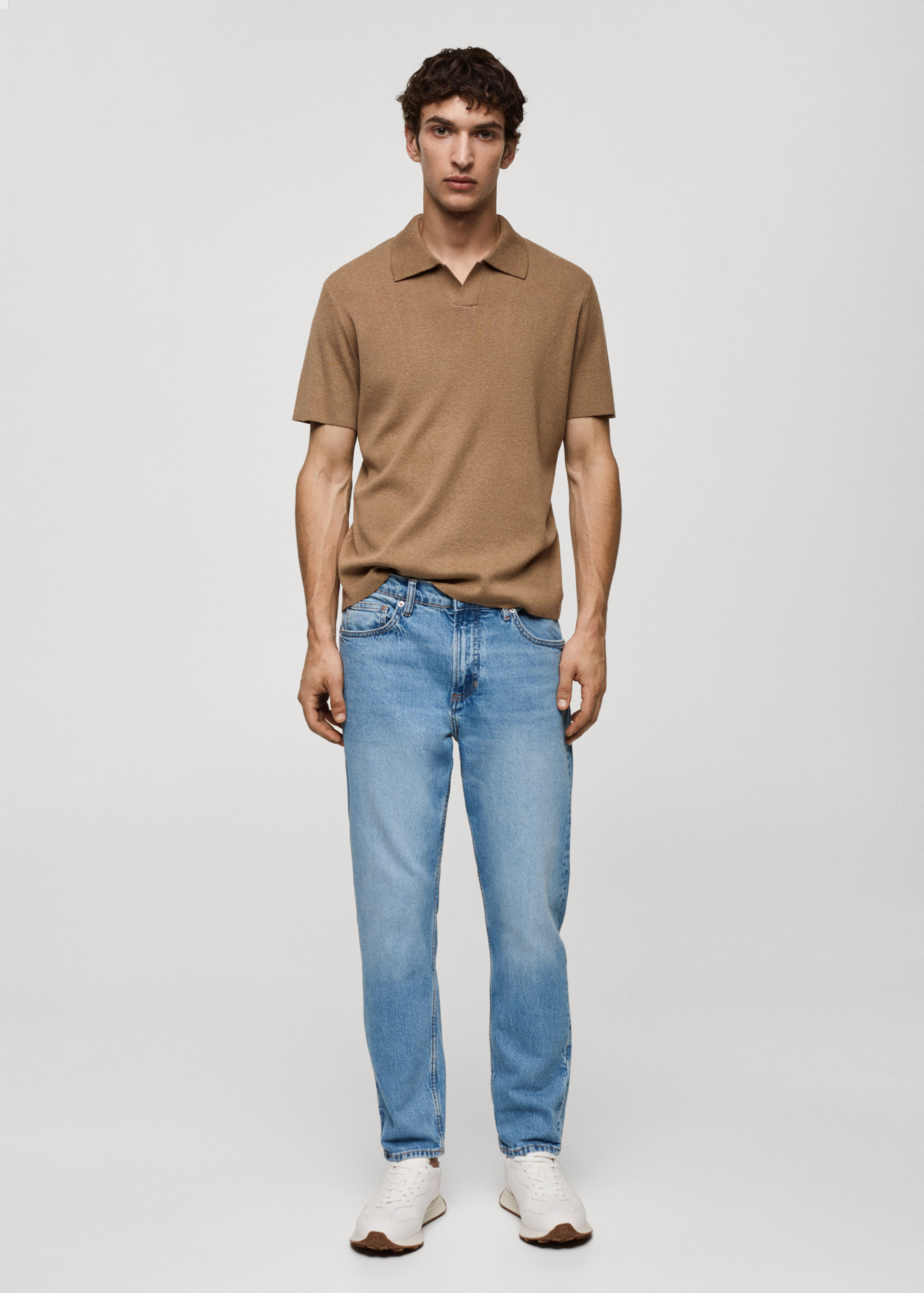 Tapered-fit jeans - General plane