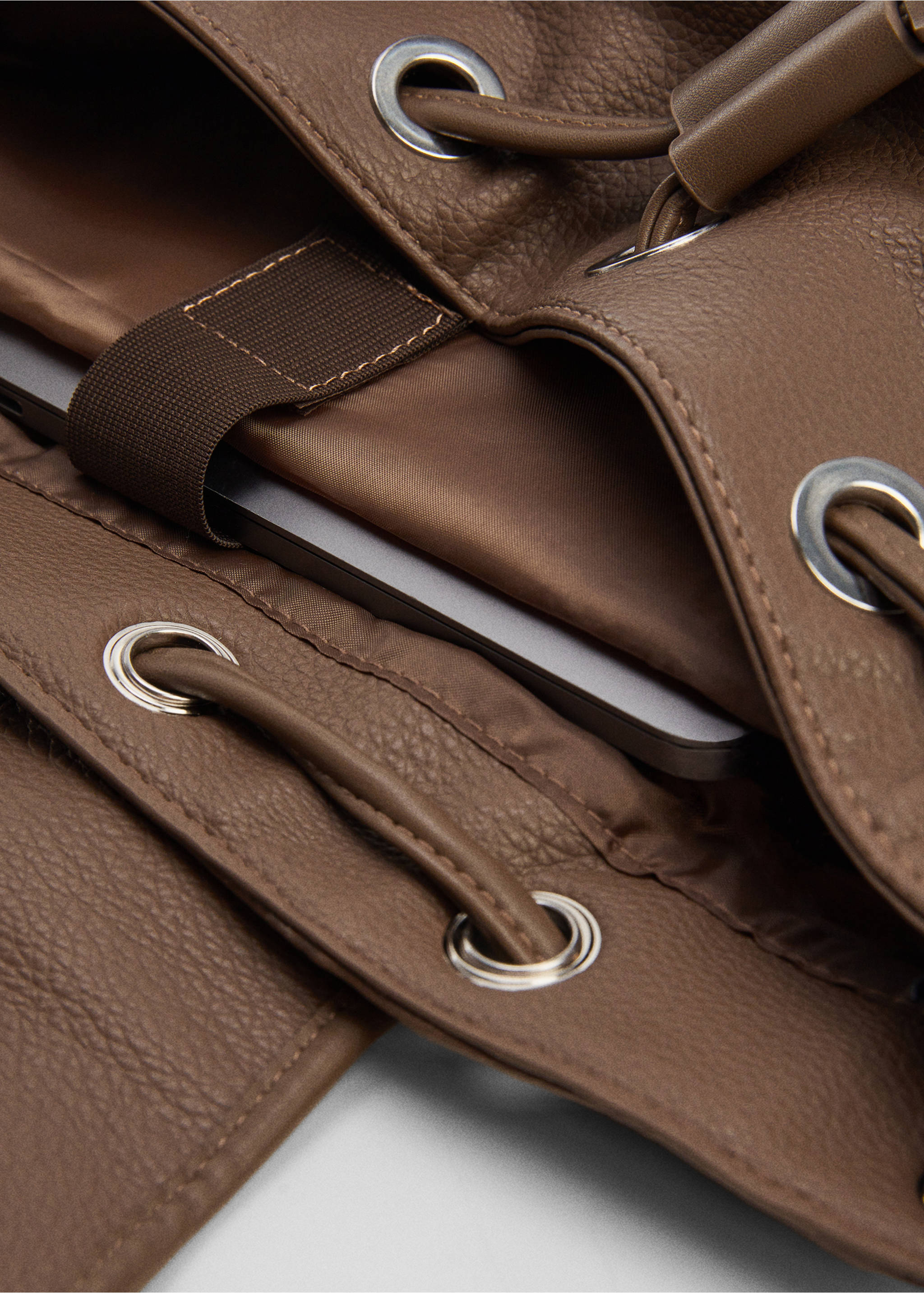 Leather-effect backpack - Details of the article 2, Brown. Ref: 67030641-00.