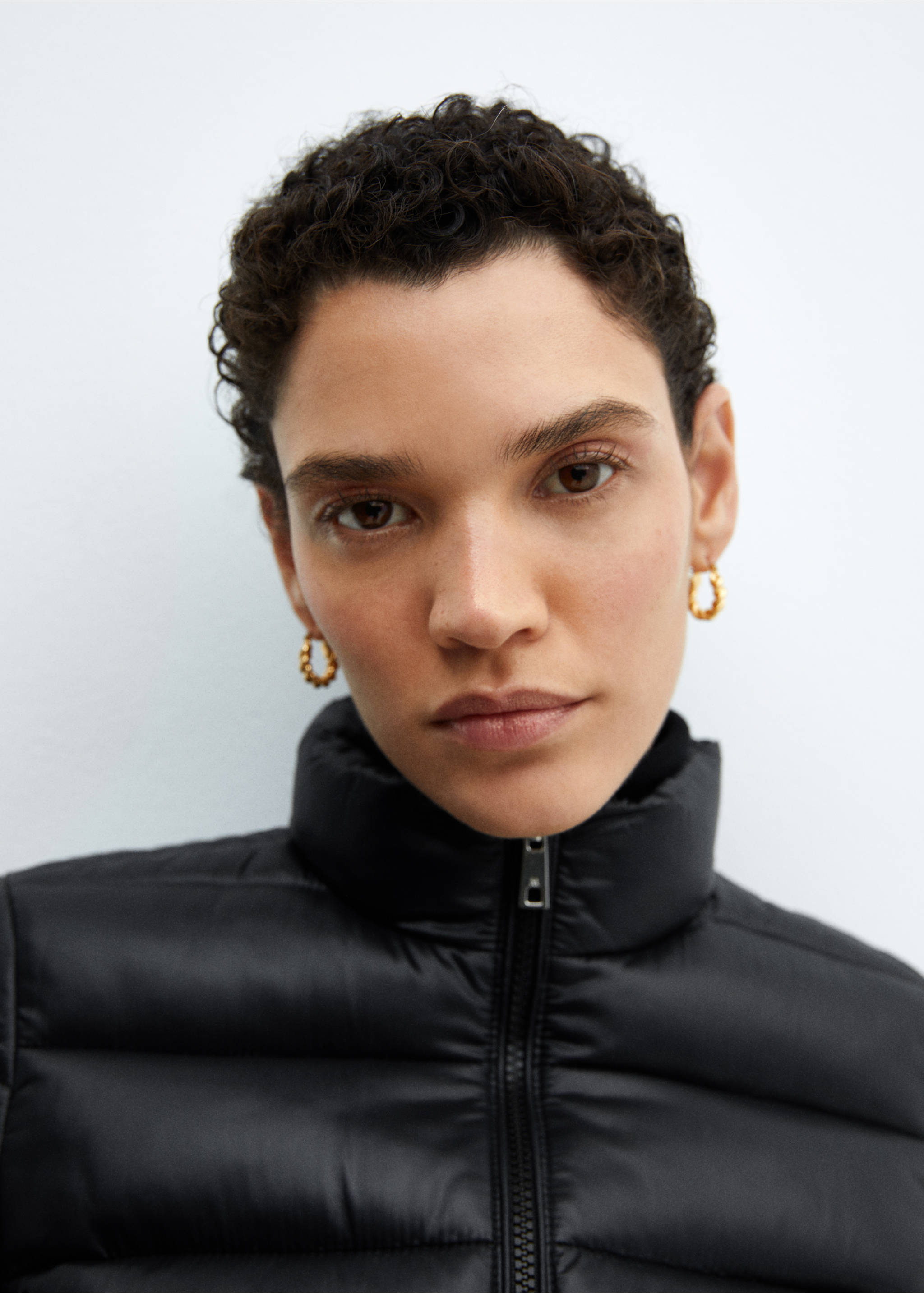 Pocket quilted jacket - Details of the article 1, Black. Ref: 67030642-00.