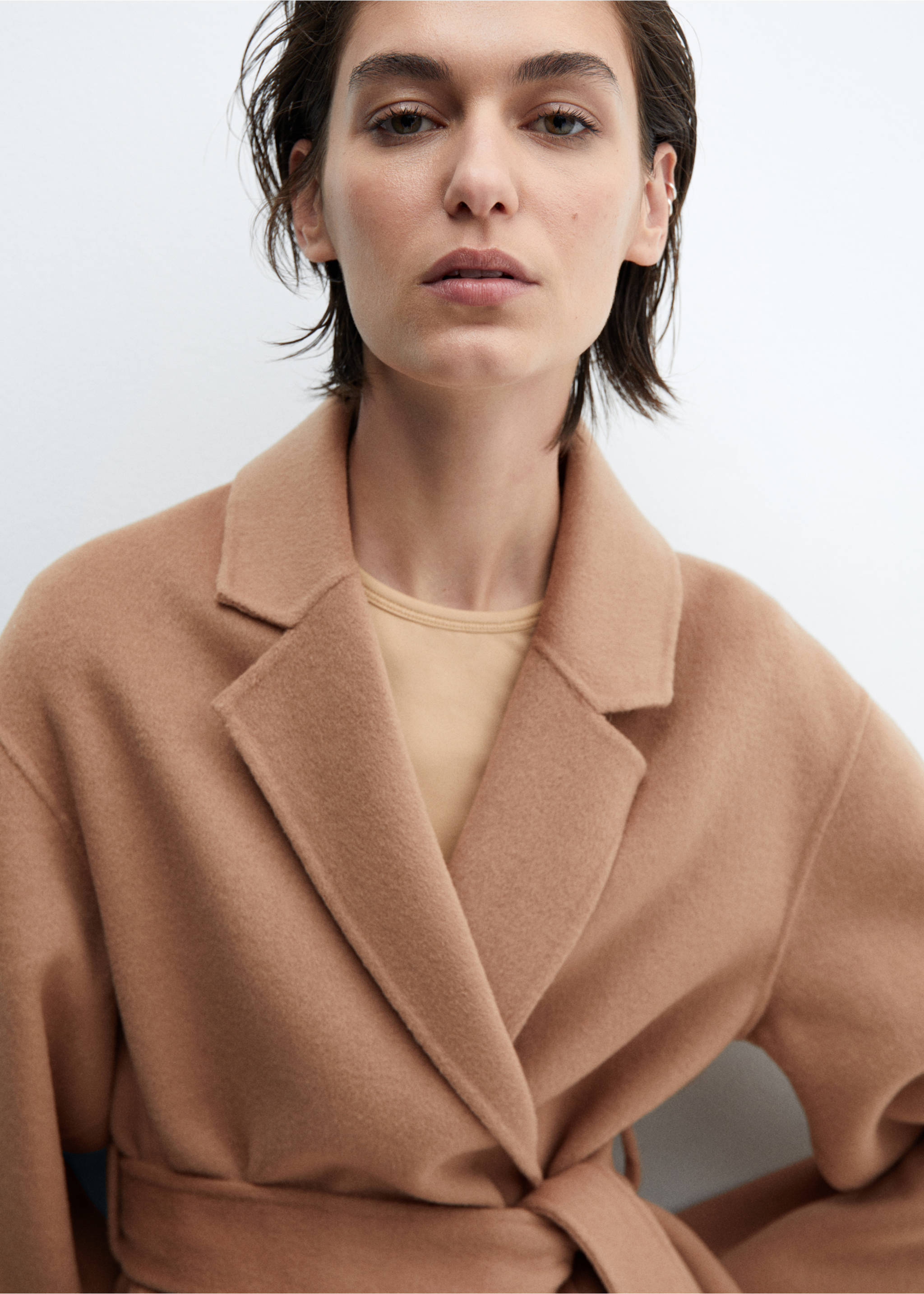 Belt handmade coat - Details of the article 1, Medium Brown. Ref: 67030644-00.