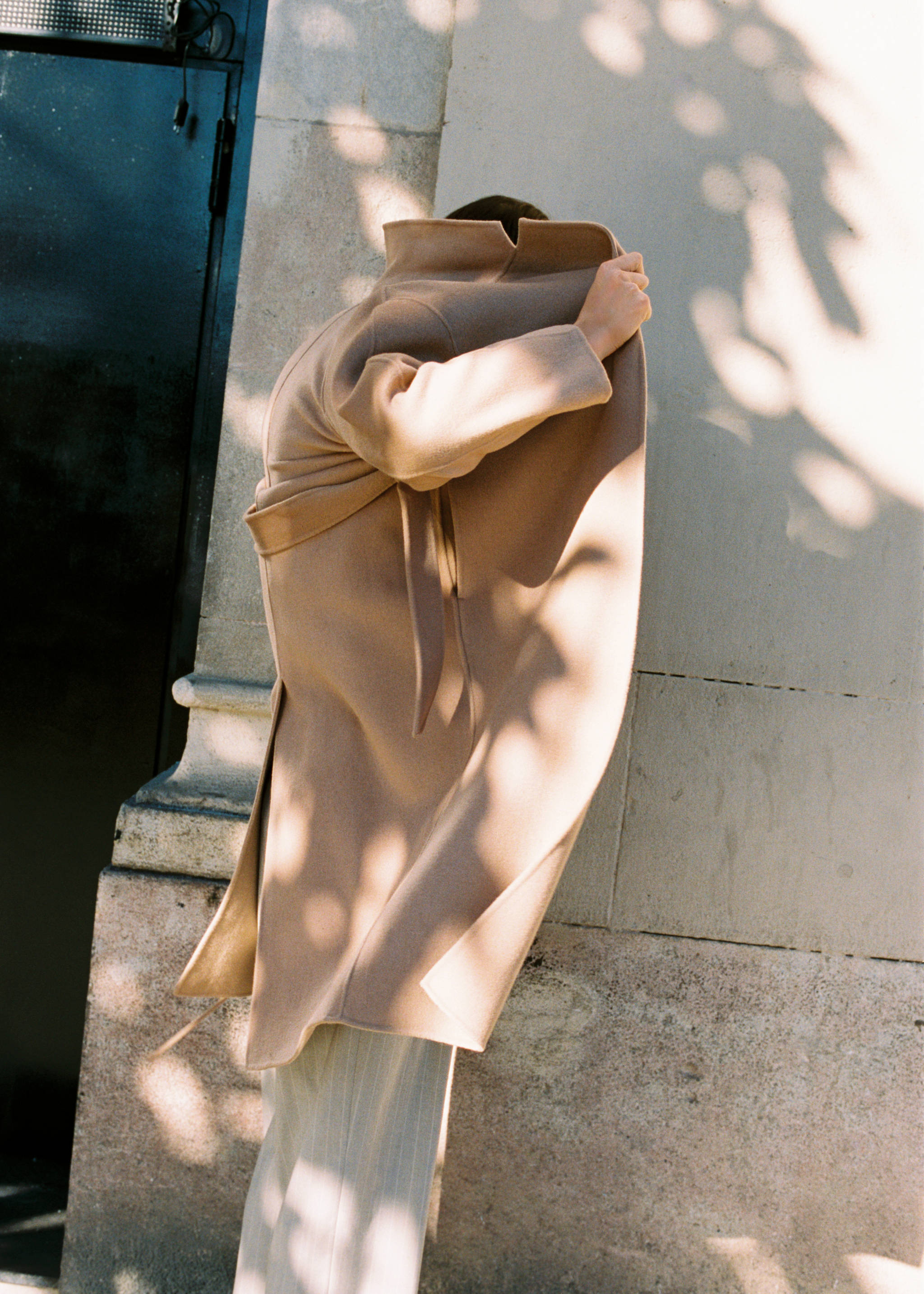 Belt handmade coat - Details of the article 3, Medium Brown. Ref: 67030644-00.