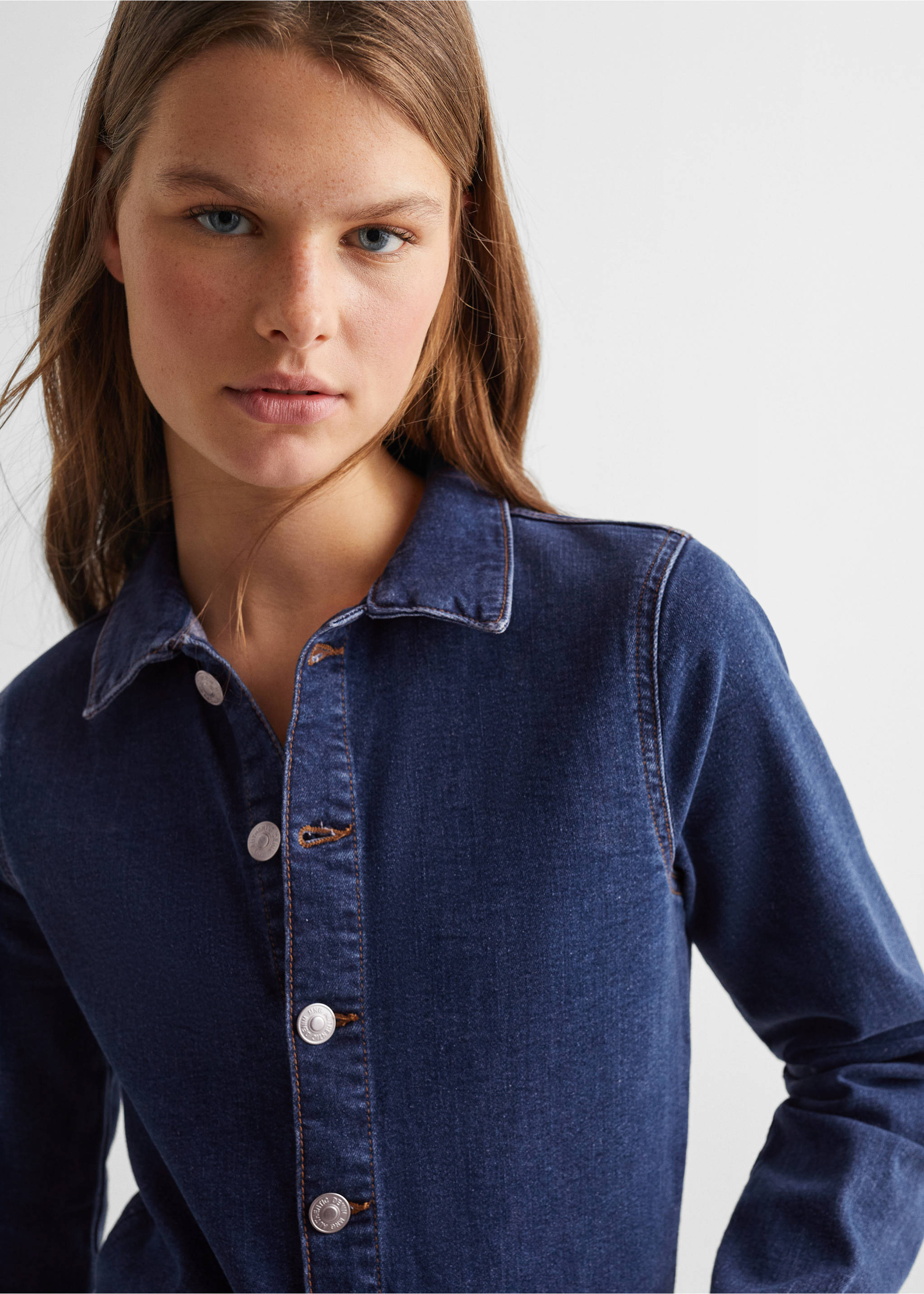 Mono vaquero botones - Detalle del artículo 1, Azul medio. Ref: 67030682-00.