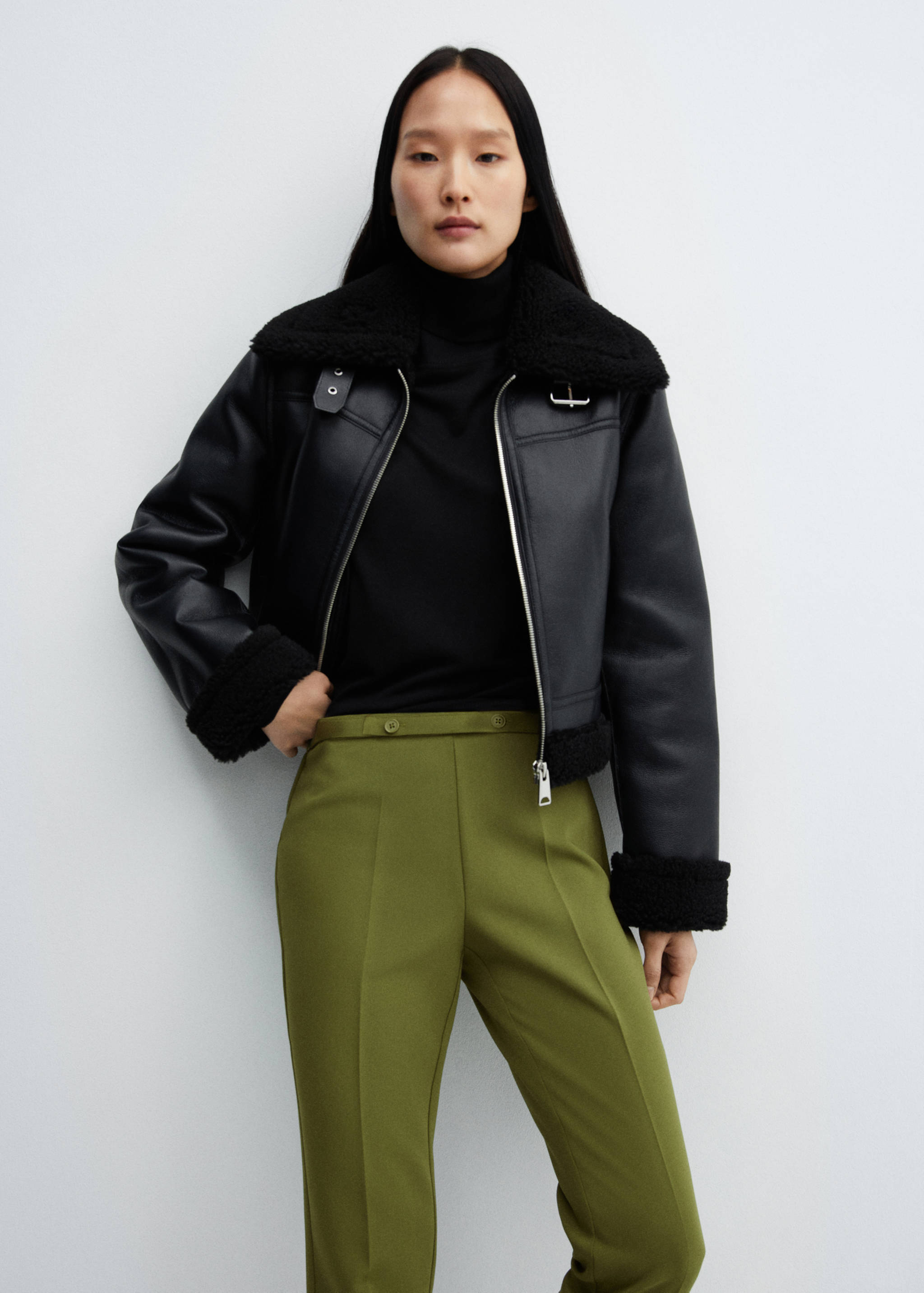 Gerade Hose mit Gürtel - Detail des Artikels 1