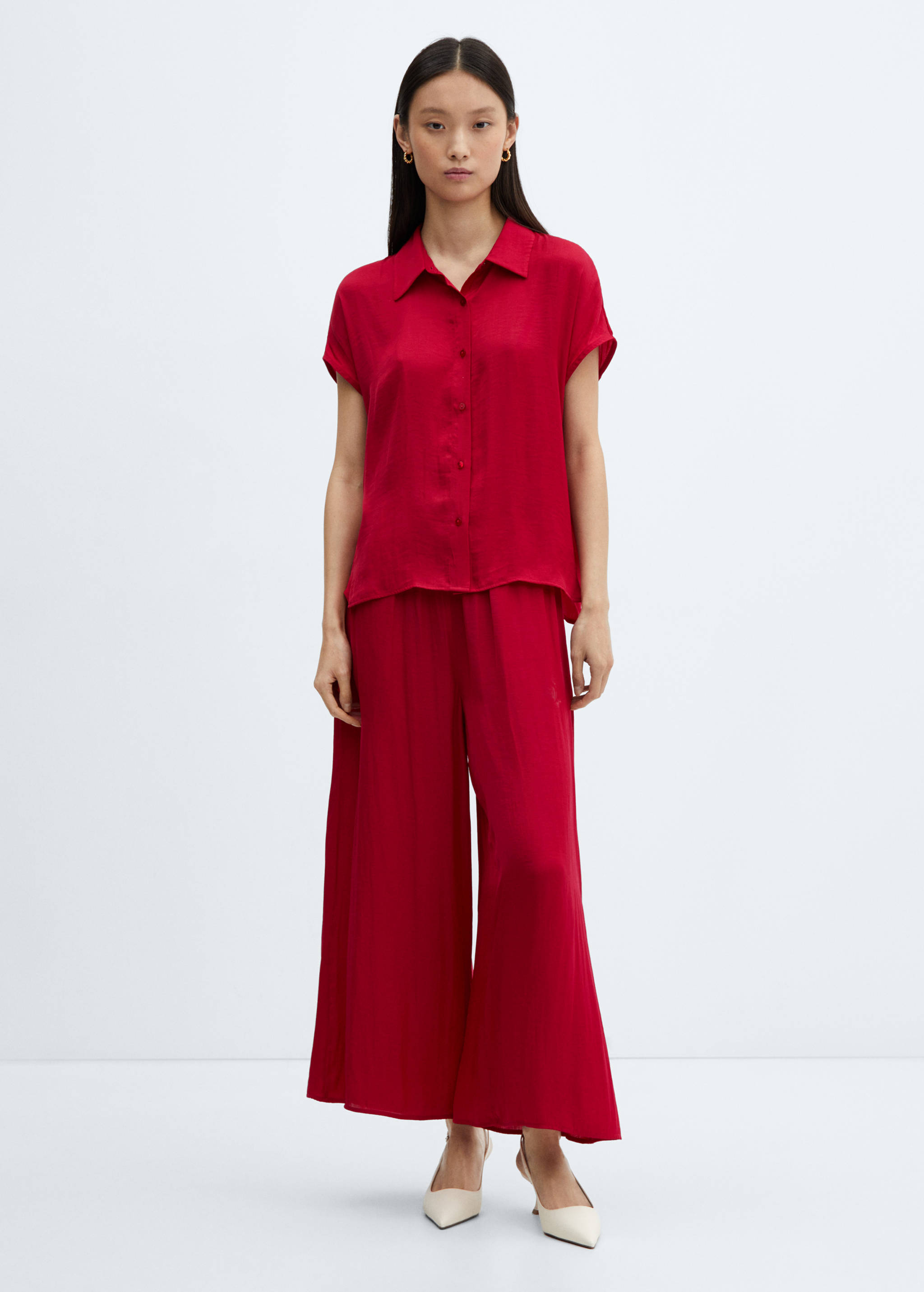 Short-sleeved satin shirt - General plane