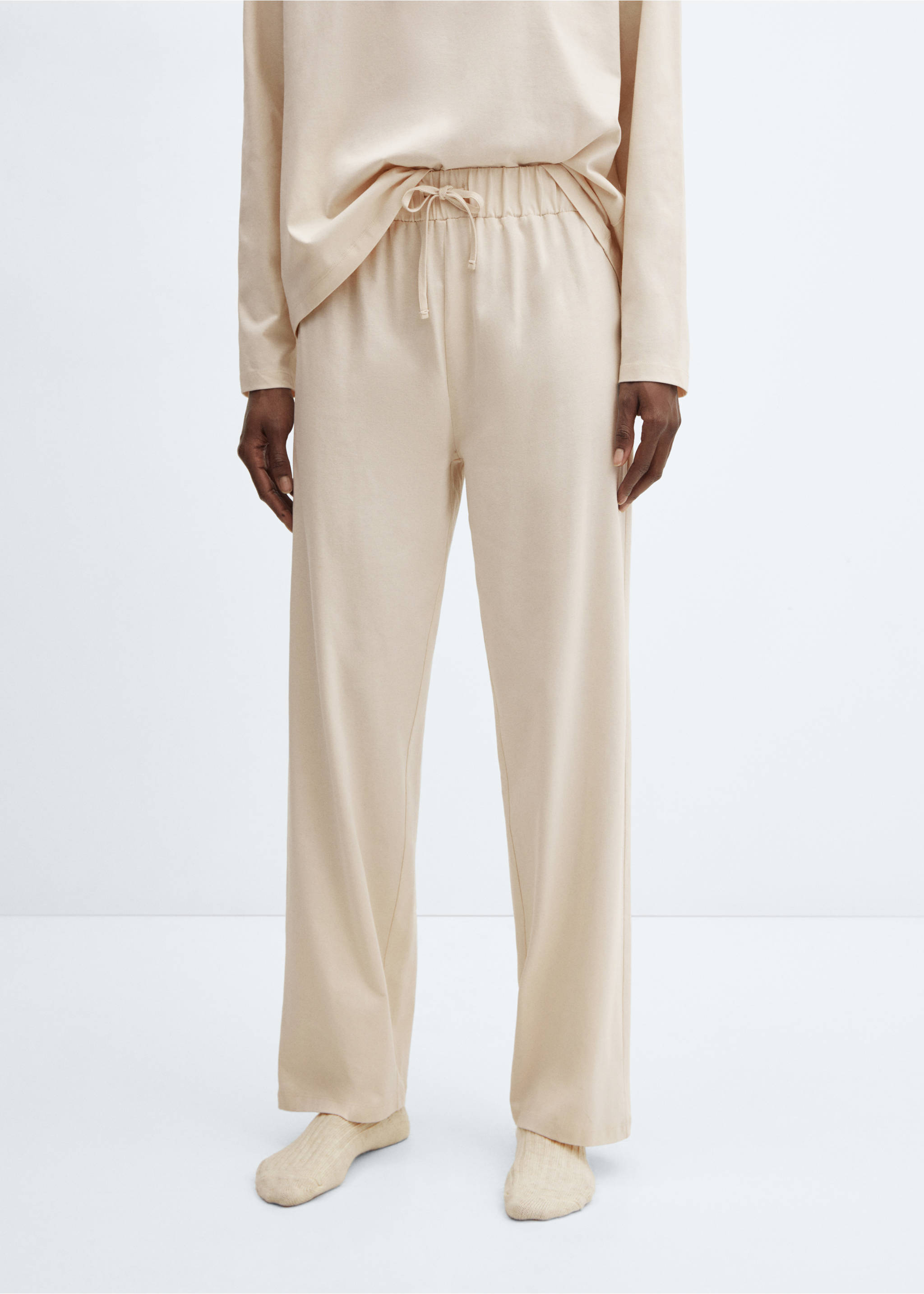 Two-piece flannel pyjamas - Details of the article 6, Sand. Ref: 67032539-00.