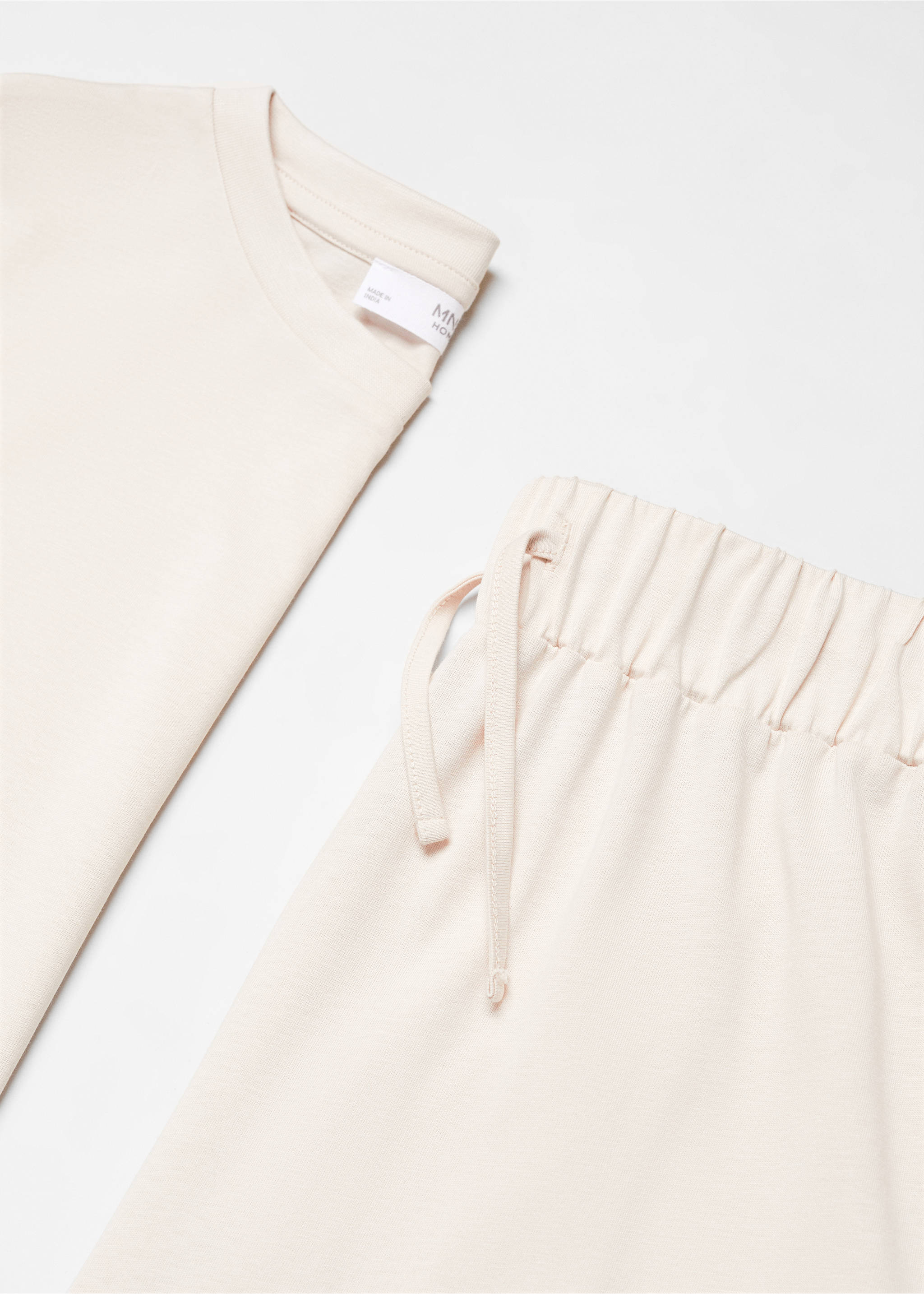 Two-piece flannel pyjamas - Details of the article 8, Sand. Ref: 67032539-00.