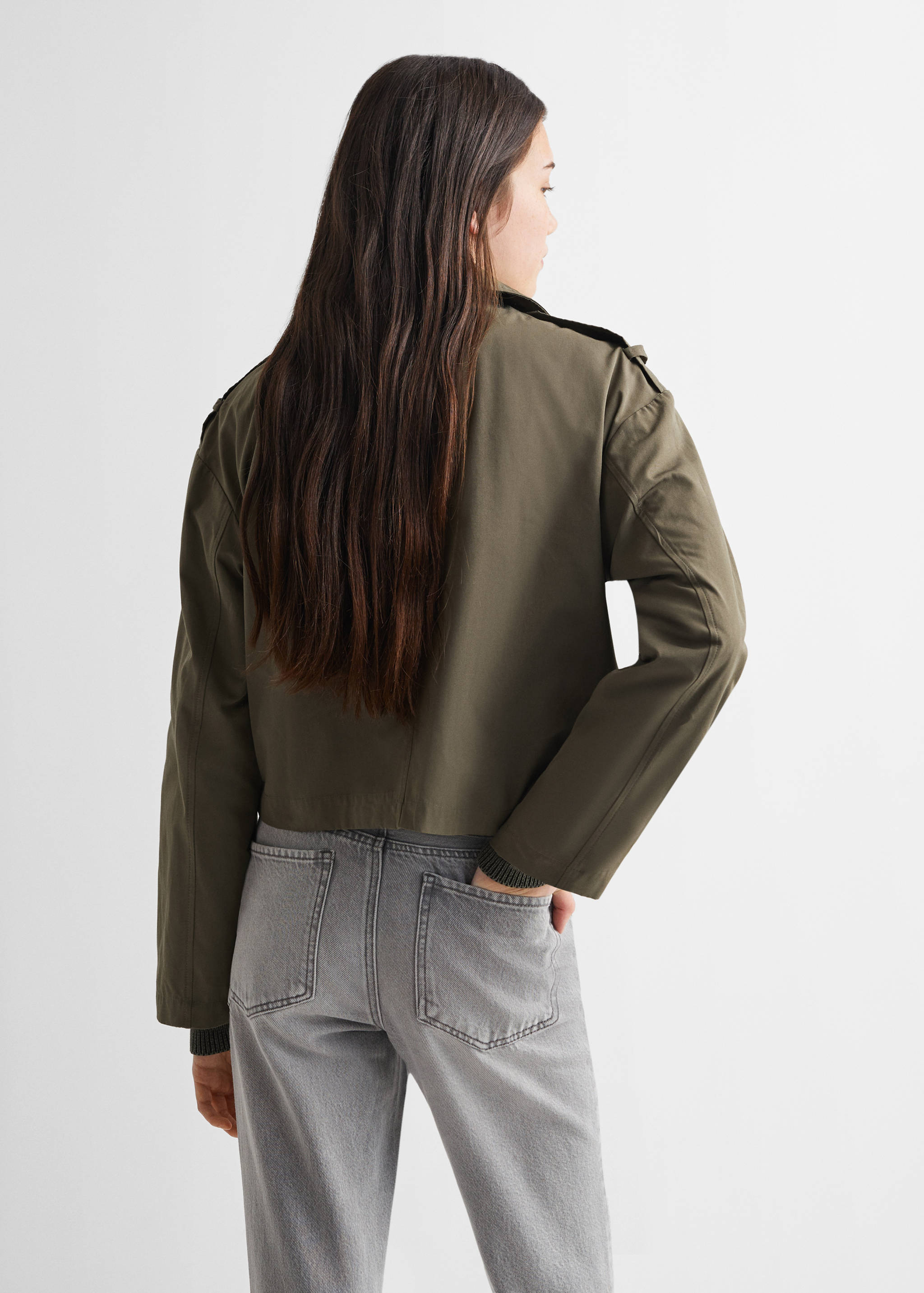 Kurzer Trenchcoat - Rückseite des Artikels