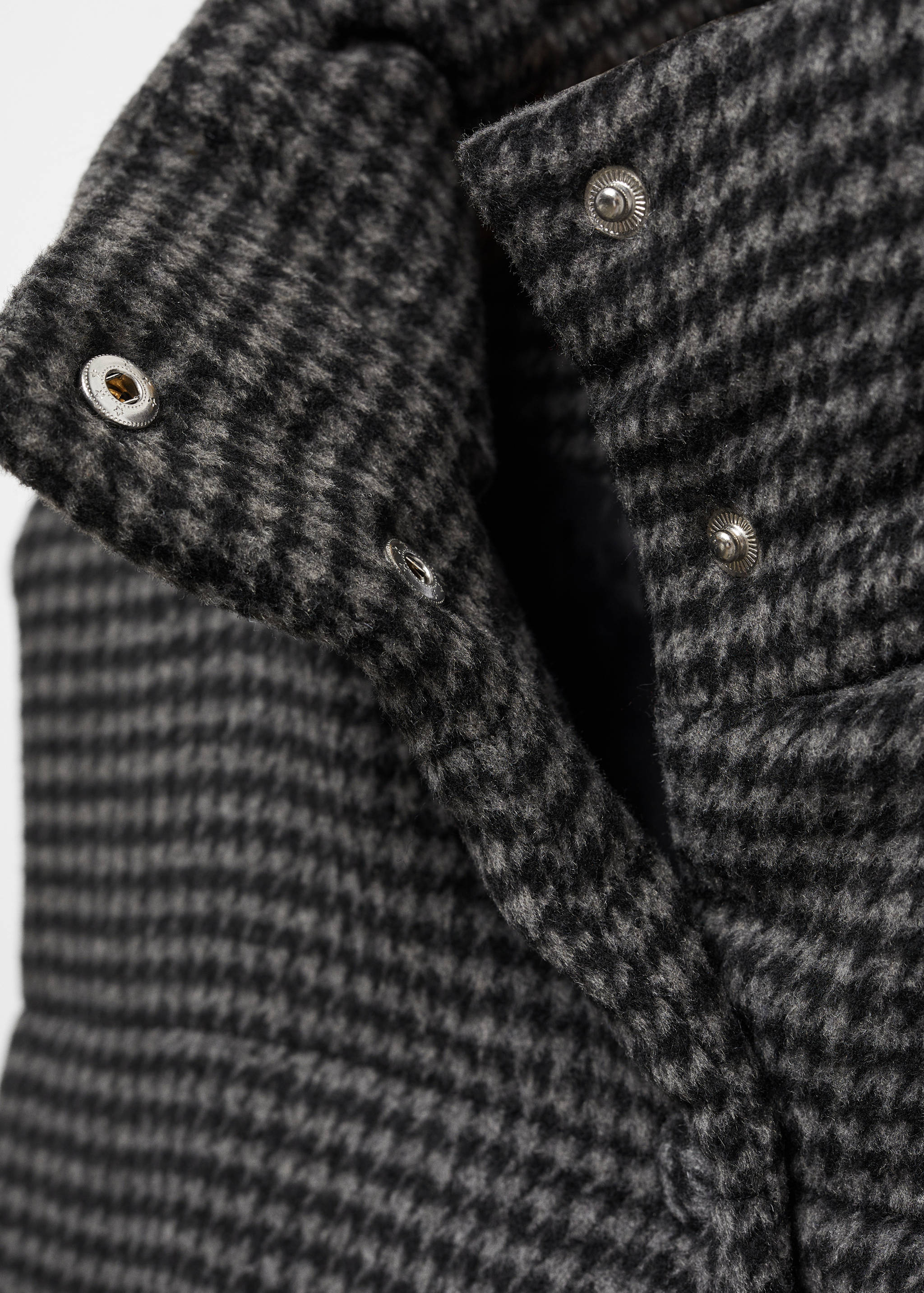 Houndstooth gilet - Details of the article 8