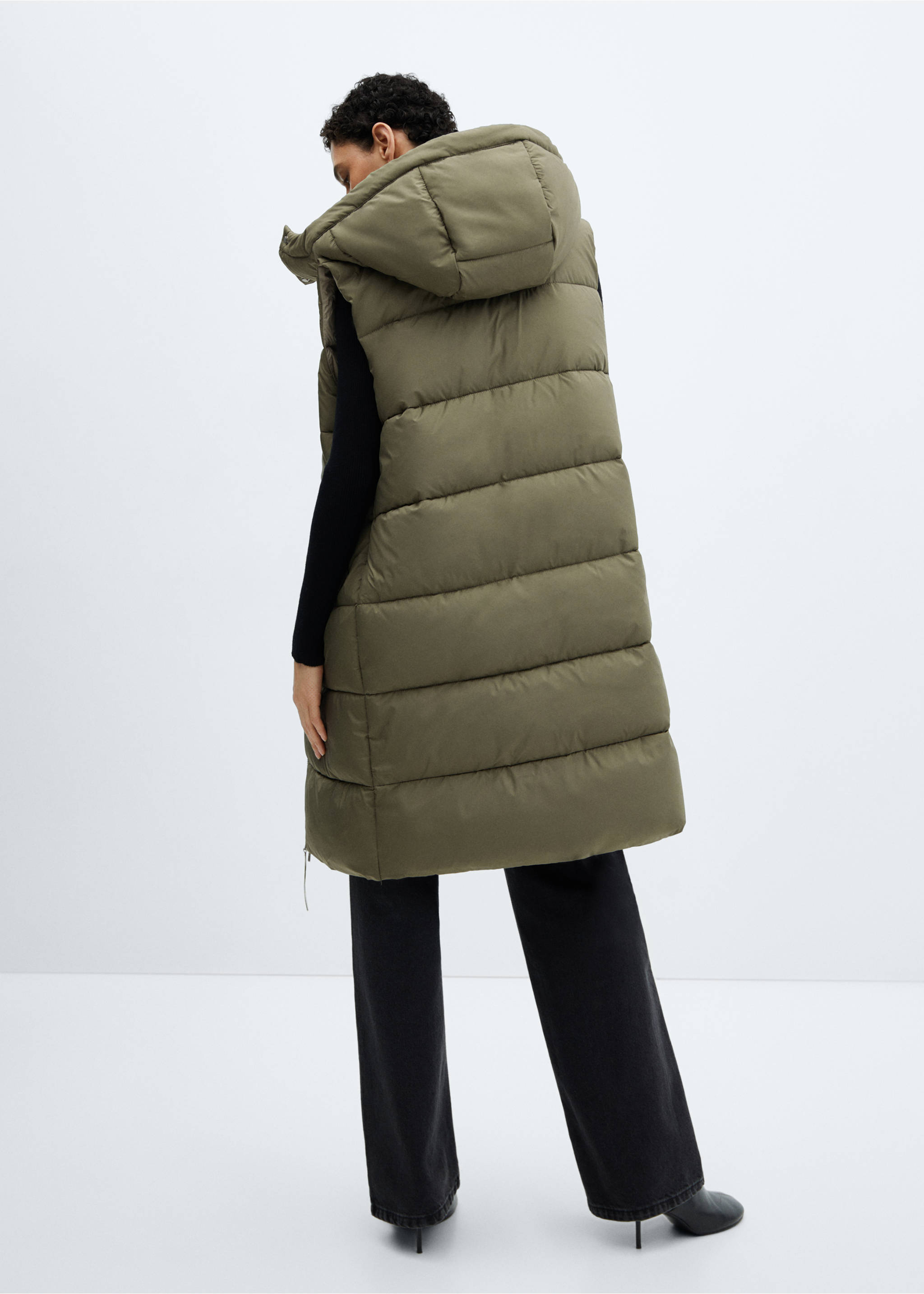 Quilted gilet with hood - Reverse of the article, Khaki. Ref: 67033263-00.